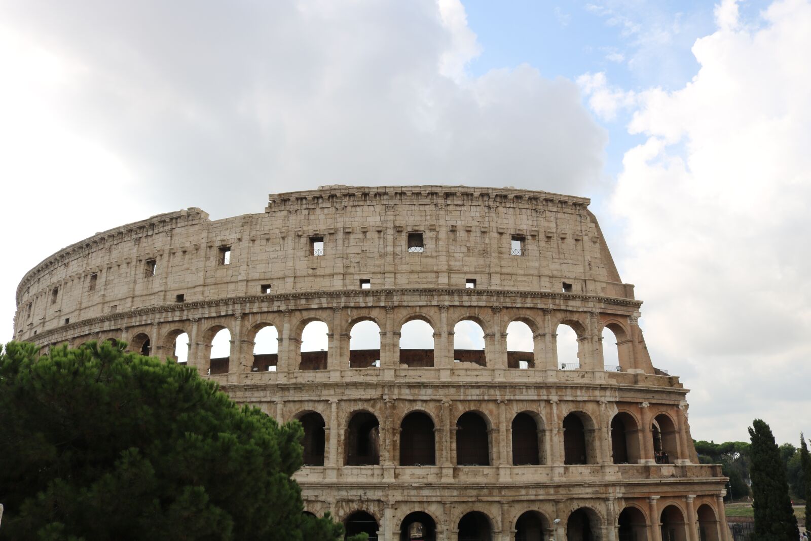 Canon EOS 750D (EOS Rebel T6i / EOS Kiss X8i) sample photo. Colosseum, italy, rome photography