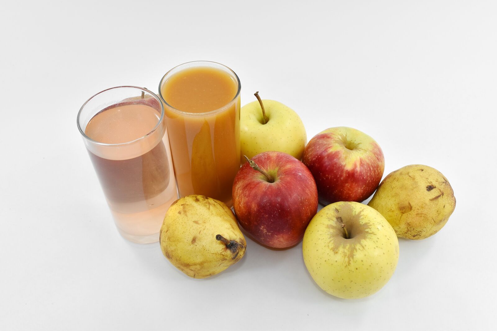 Nikon D5500 sample photo. Apples, cocktails, glasses, organic photography