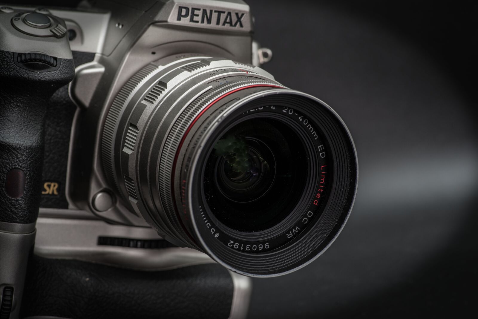 Pentax K-1 Mark II + Pentax smc D-FA 100mm F2.8 Macro WR sample photo. Lens, zoom, camera photography