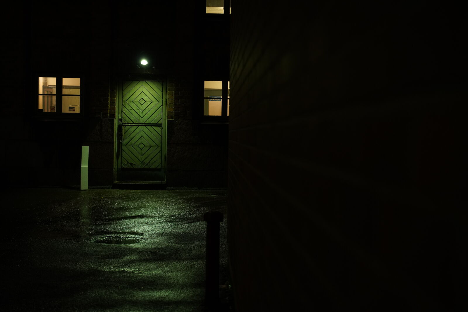 Sony a7R III sample photo. Doorway to mystery alley photography