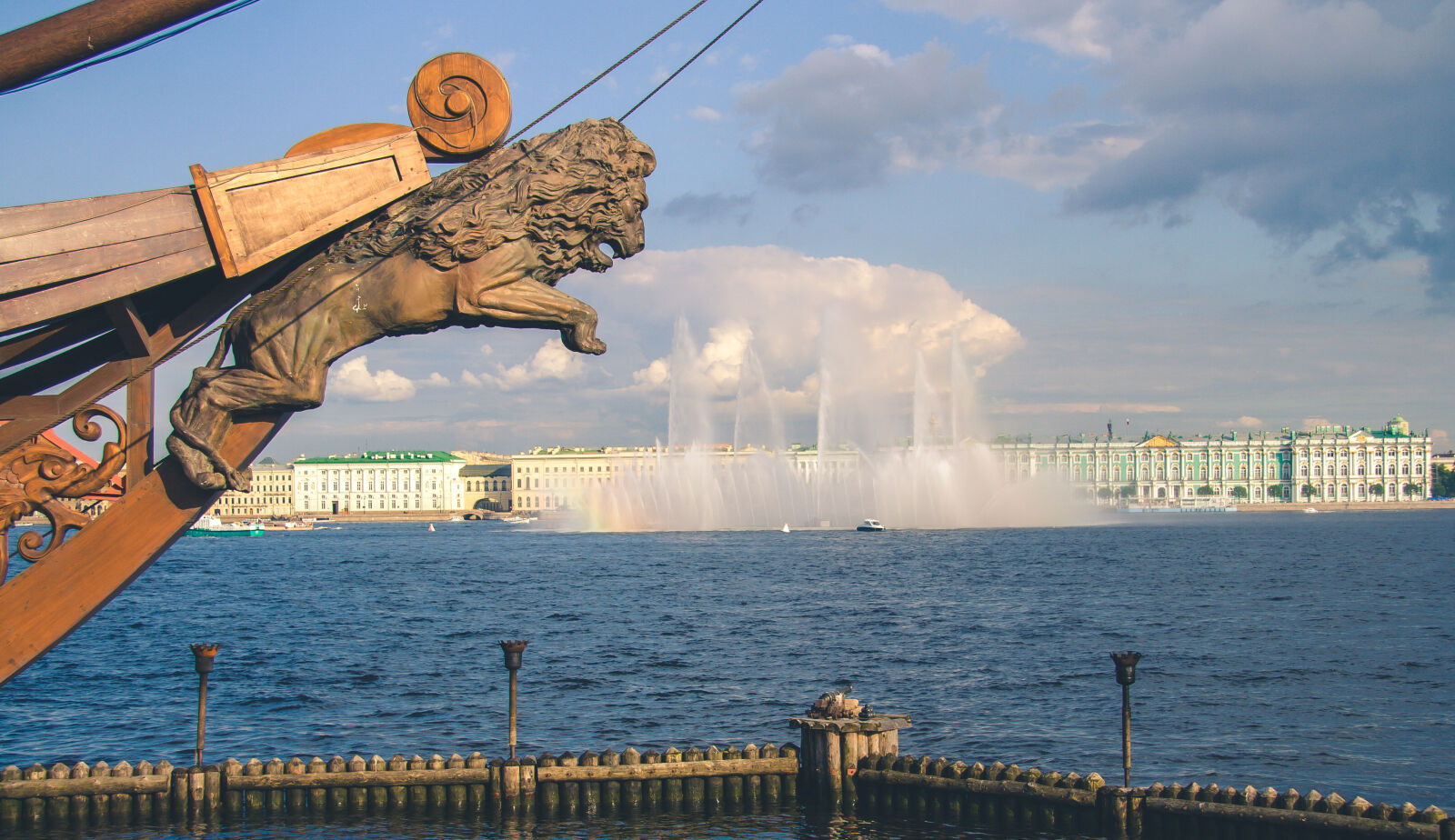 Canon EF-S 17-85mm F4-5.6 IS USM sample photo. Boat, detail, saint, petersburg photography