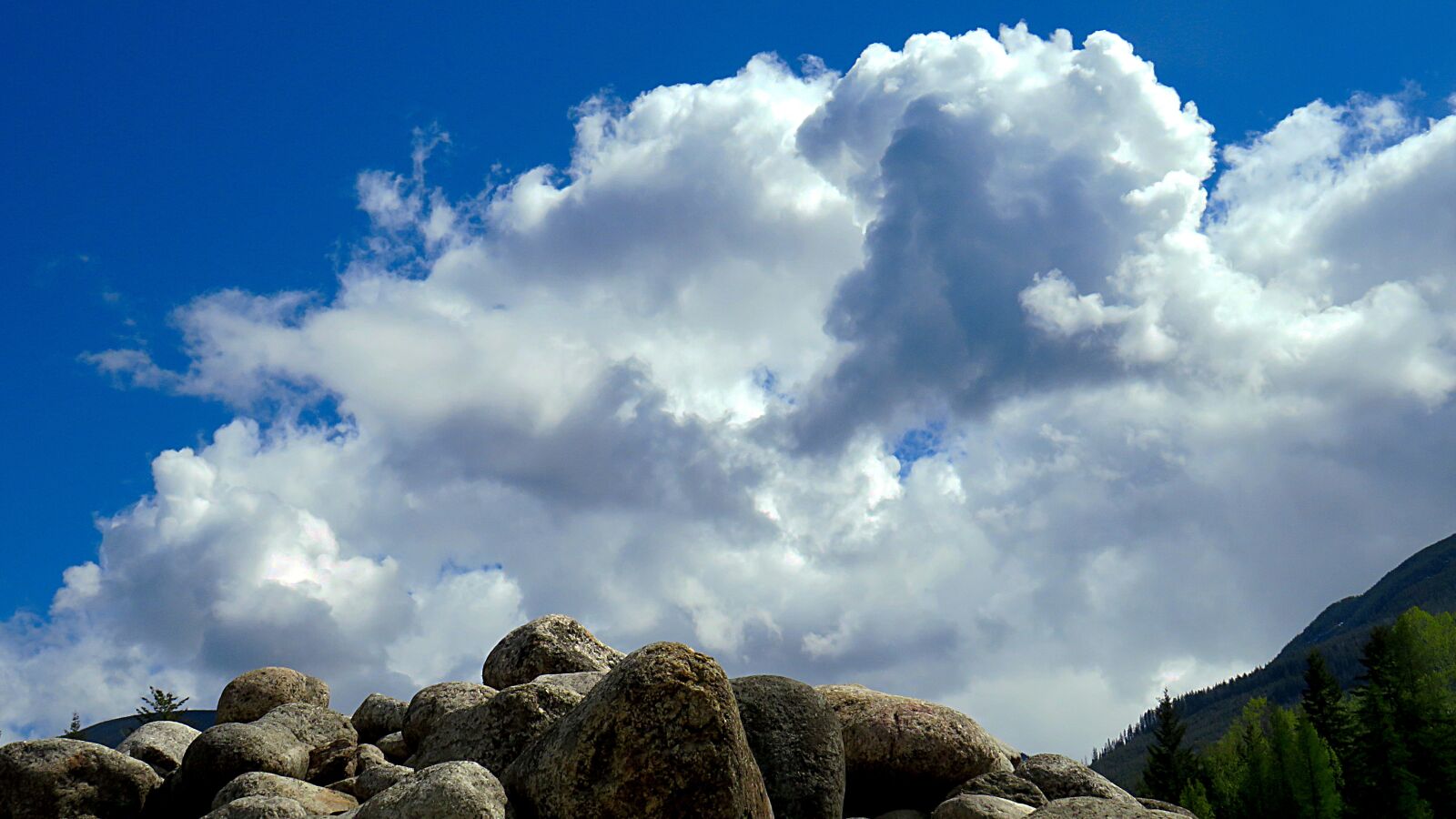 Canon PowerShot SX540 HS + 4.3 - 215.0 mm sample photo. Landscape, clouds, cloud formation photography