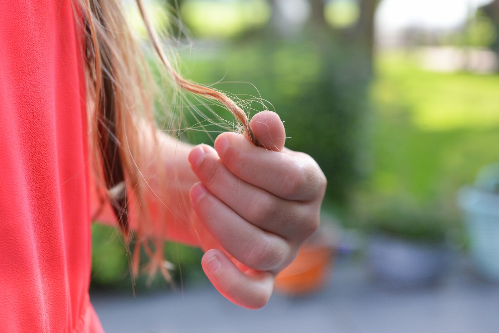 Nikon D610 sample photo. Girl, hair, hand photography