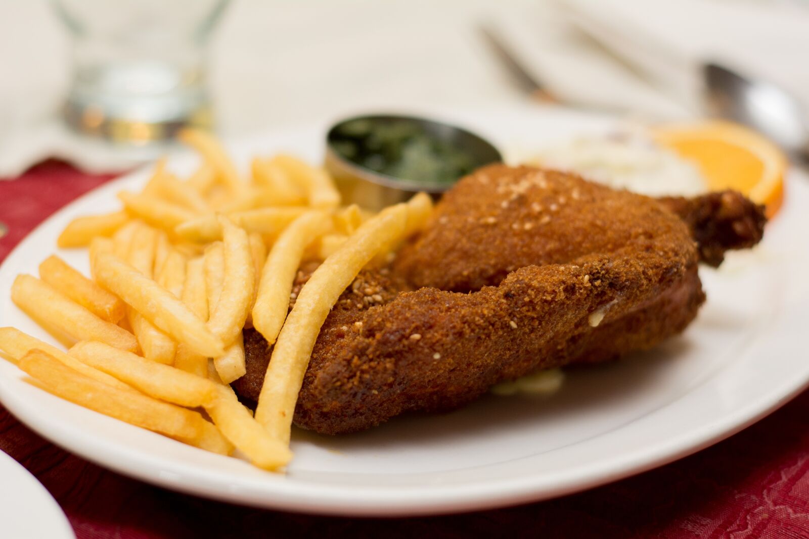 Nikon D7100 sample photo. Chicken, stuffed chicken, catering photography