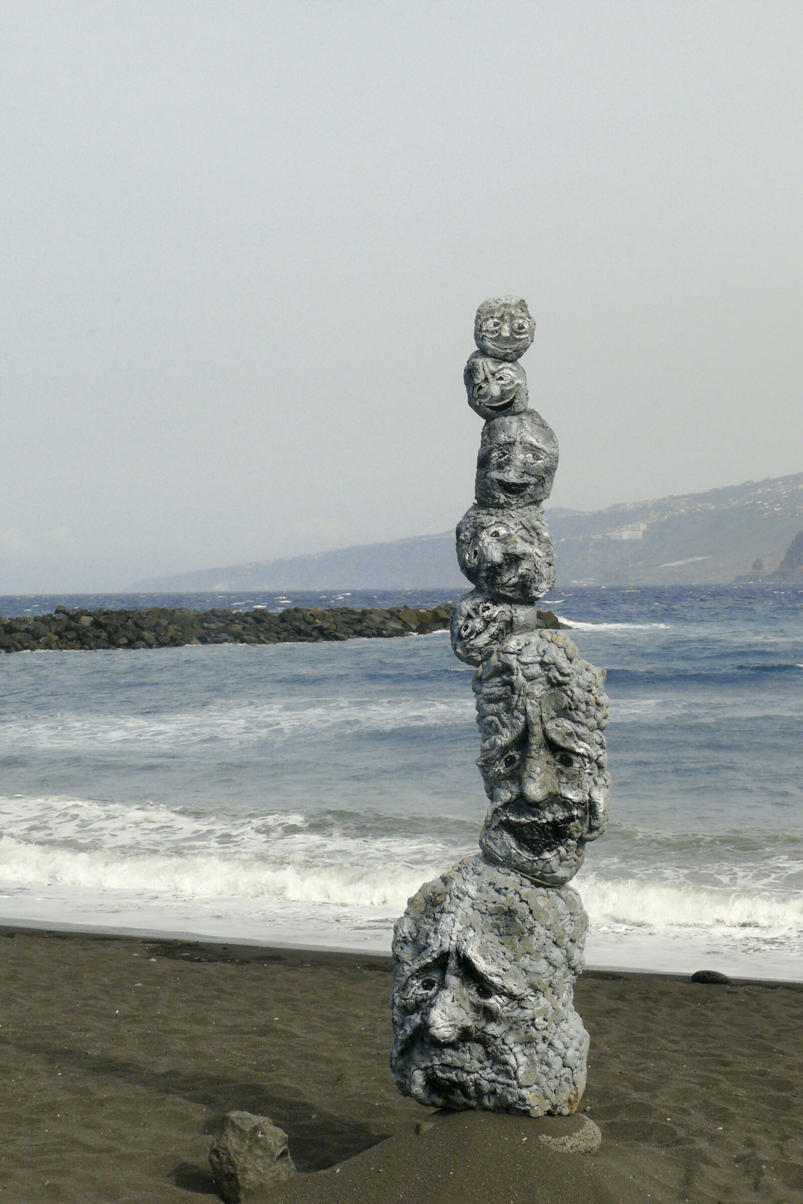 Panasonic DMC-FZ50 sample photo. Figure, stones, faces photography