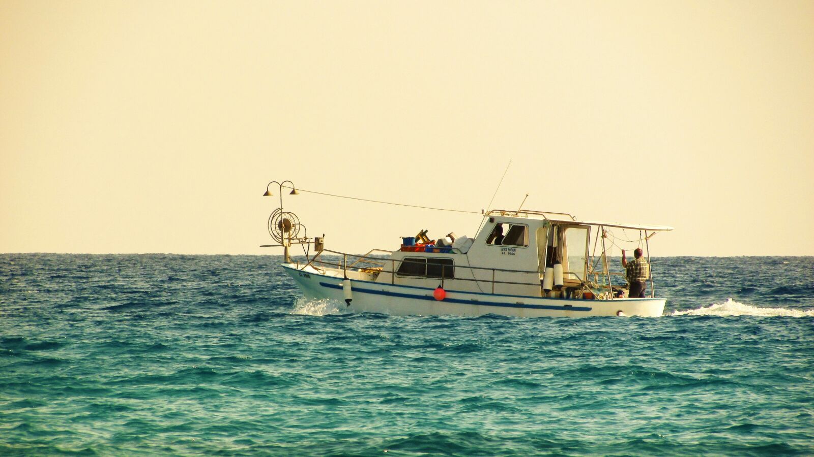 Canon PowerShot SX400 IS sample photo. Fishing boat, sea, fishing photography