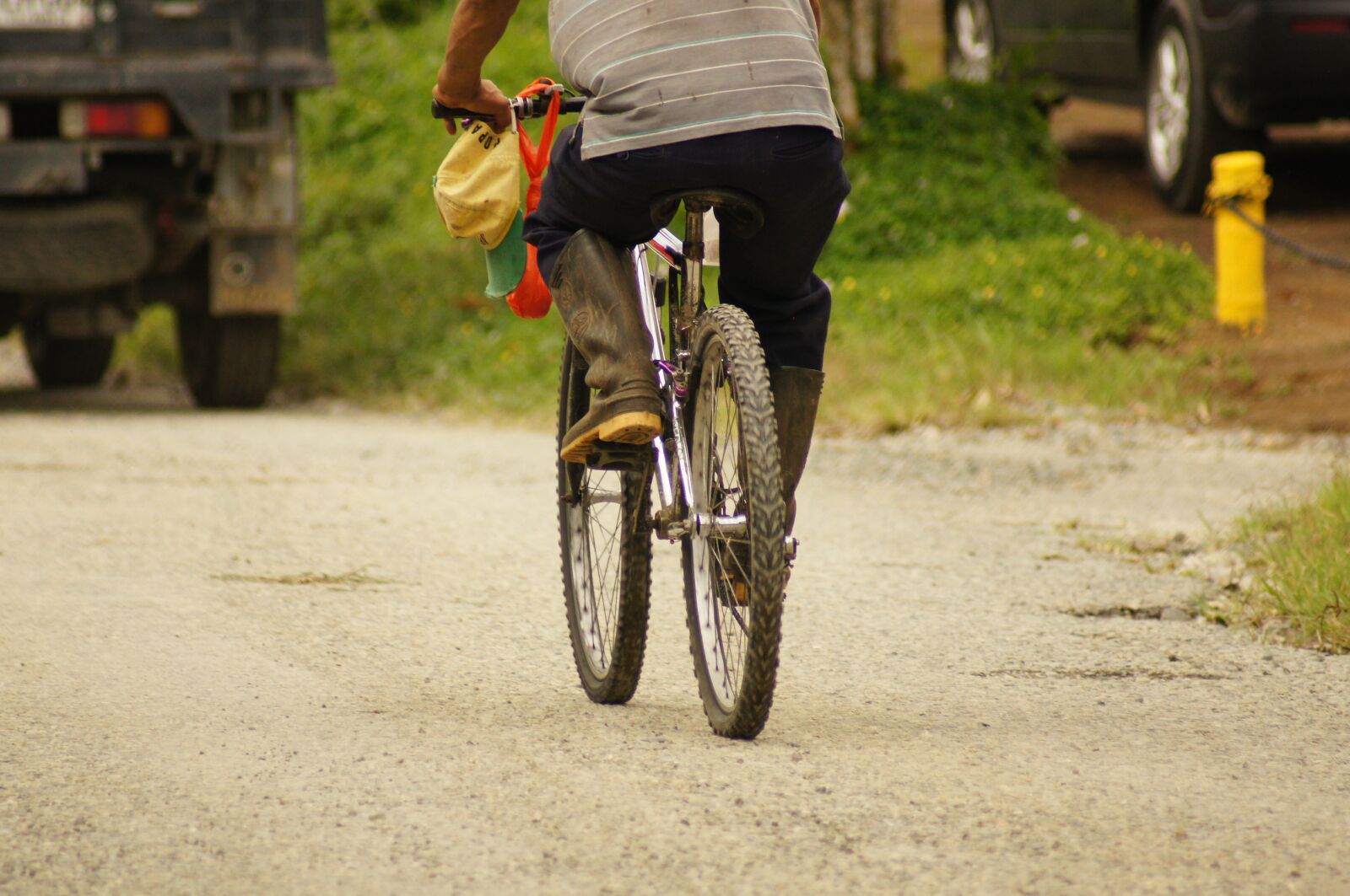Sony SLT-A55 (SLT-A55V) sample photo. Landscape, bicycle, sidewalk photography