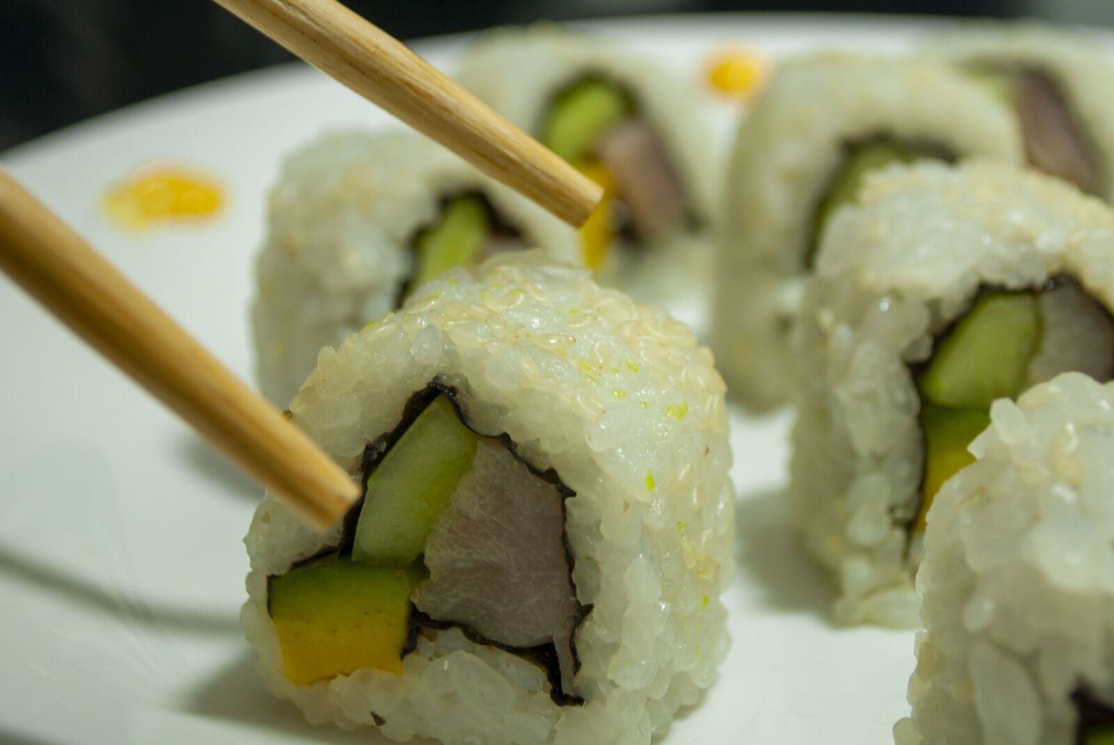 Nikon D3000 sample photo. Sushi, gastronomy, japan photography