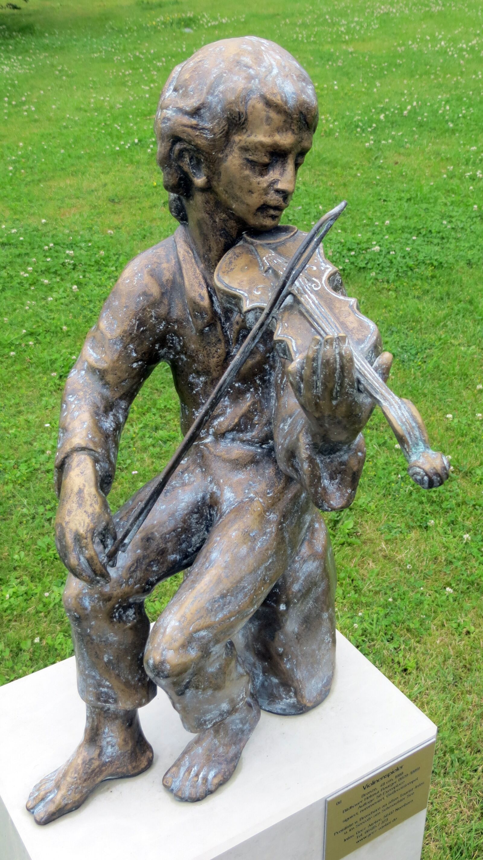 Canon PowerShot SX240 HS sample photo. Sculpture, music, violin photography