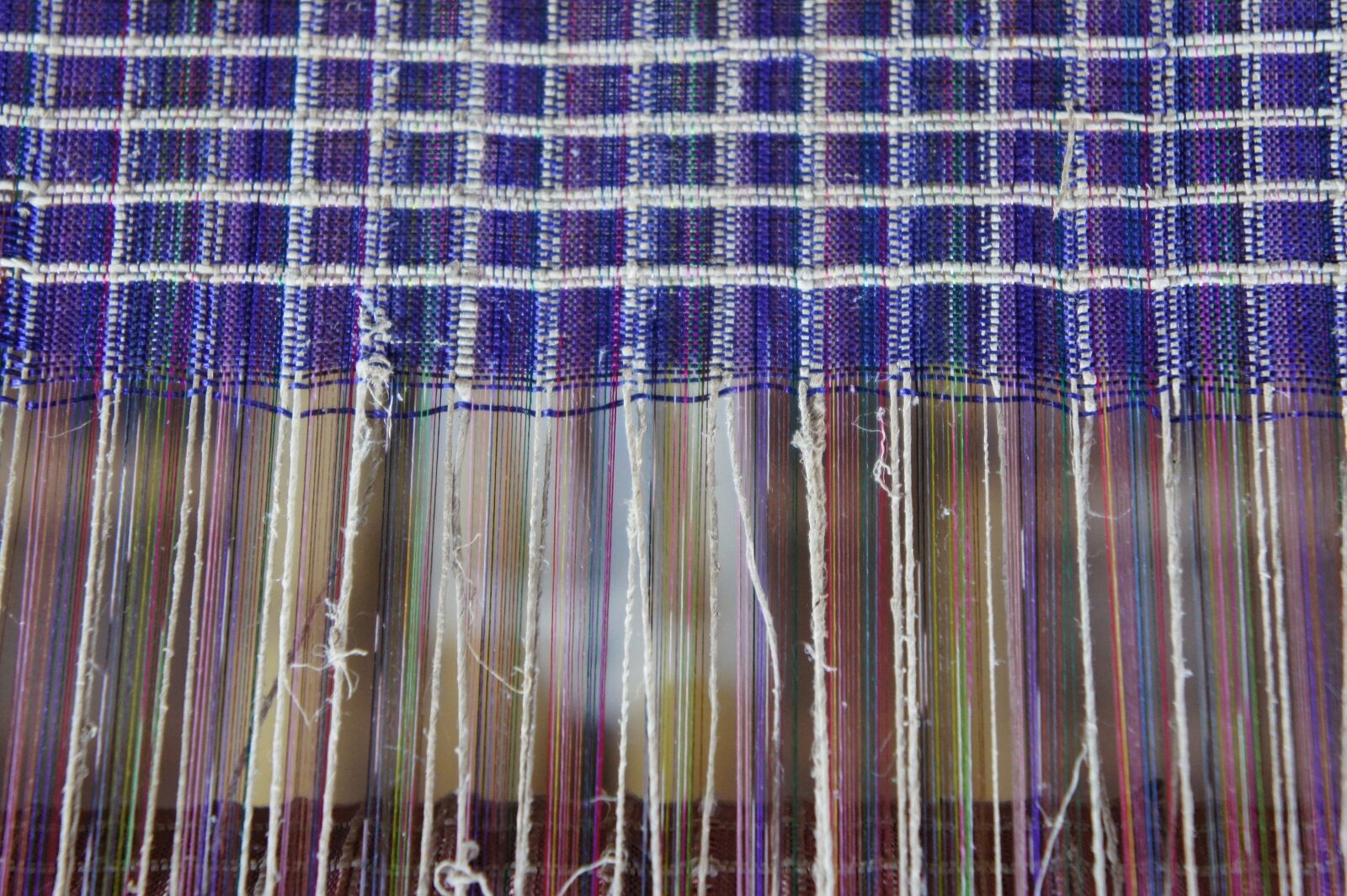 Sony Alpha NEX-5 + Sony E 18-55mm F3.5-5.6 OSS sample photo. Weave, weaving, loom photography