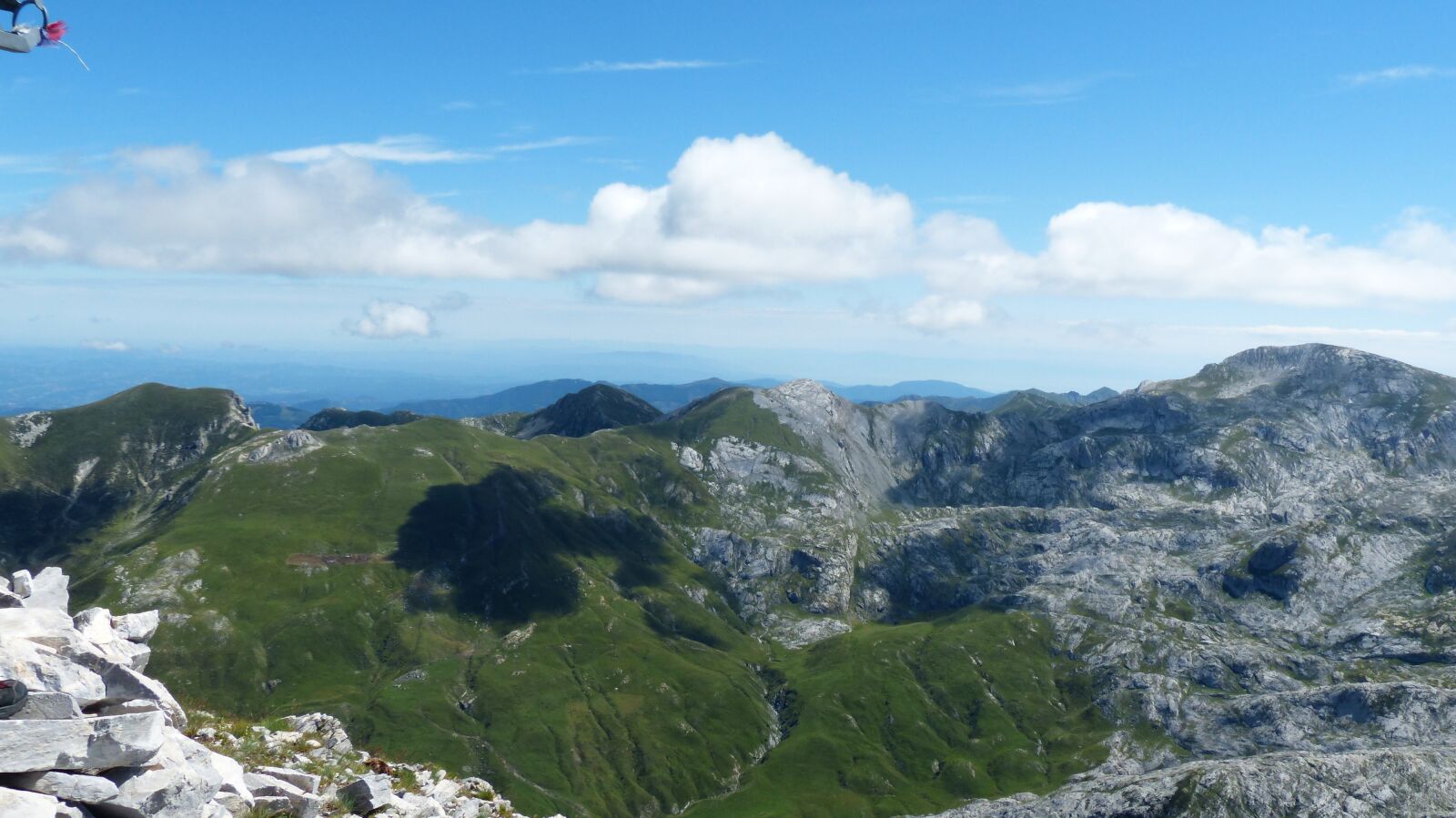 Panasonic Lumix DMC-FZ200 sample photo. Mountains, monte mongioie, cima photography
