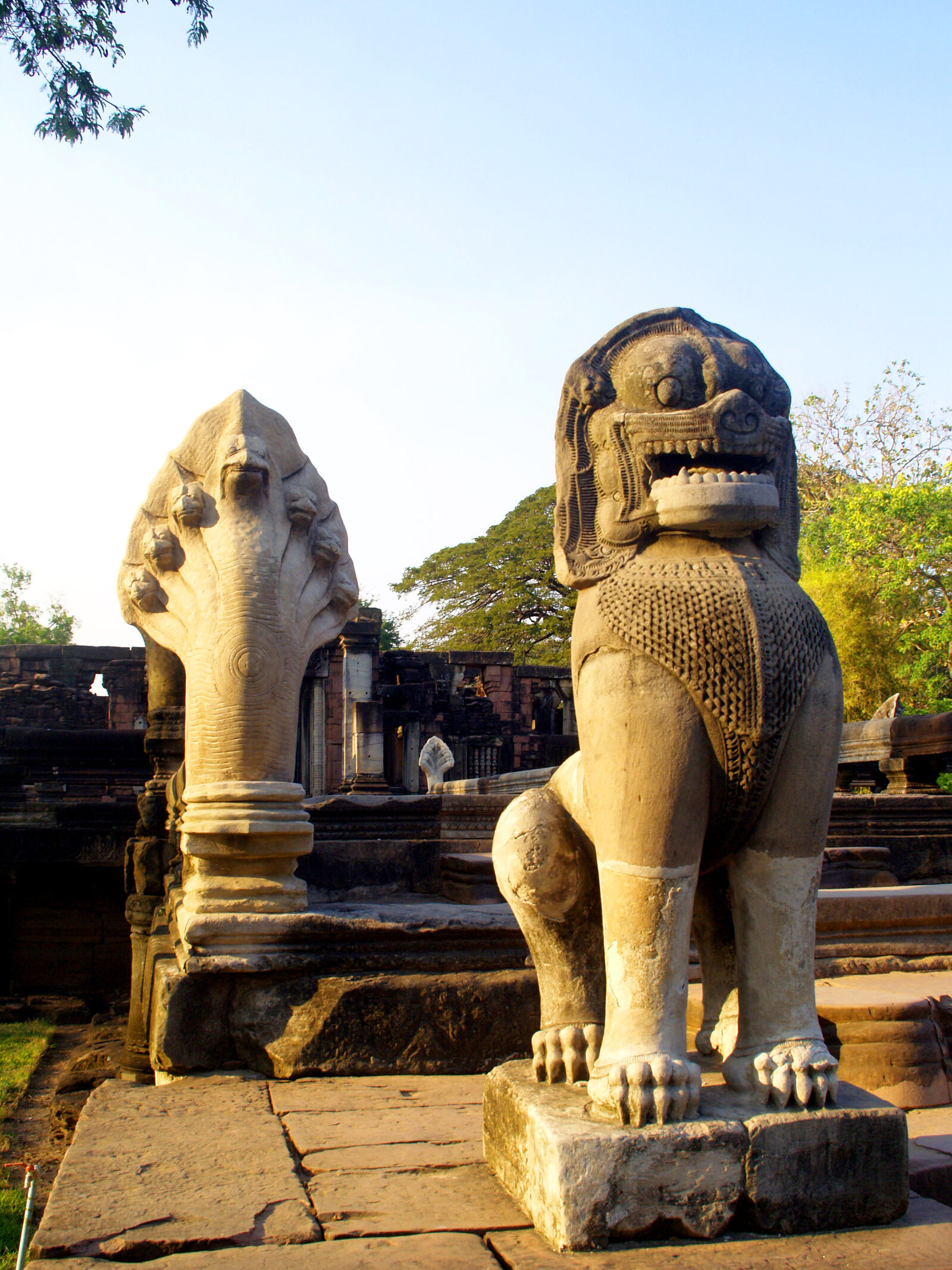 Olympus E-300 (EVOLT E-300) sample photo. Ancient, angkor, archeology, architecture photography