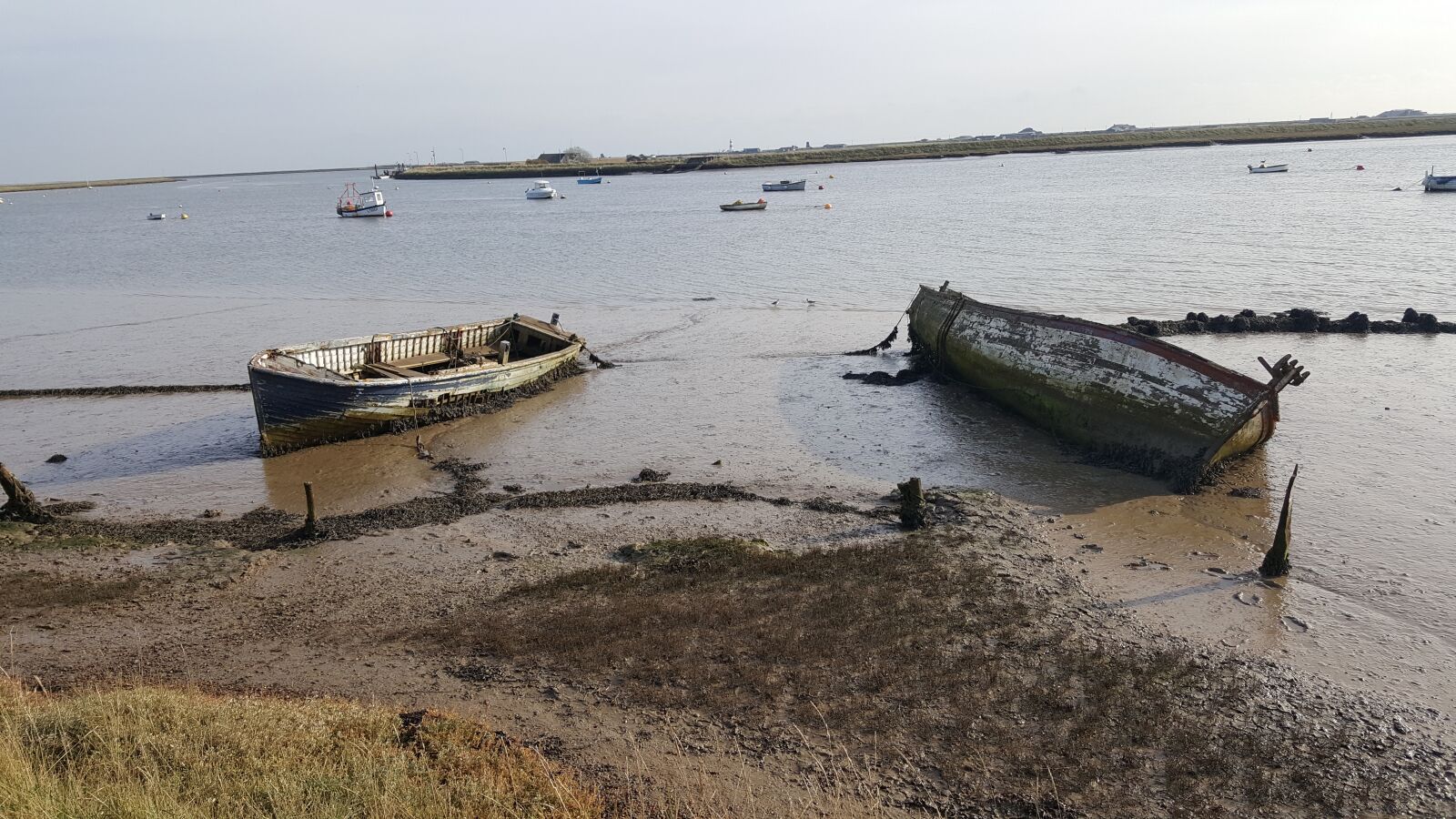 Samsung Galaxy S6 sample photo. Boats, estuary, fishing, boat photography