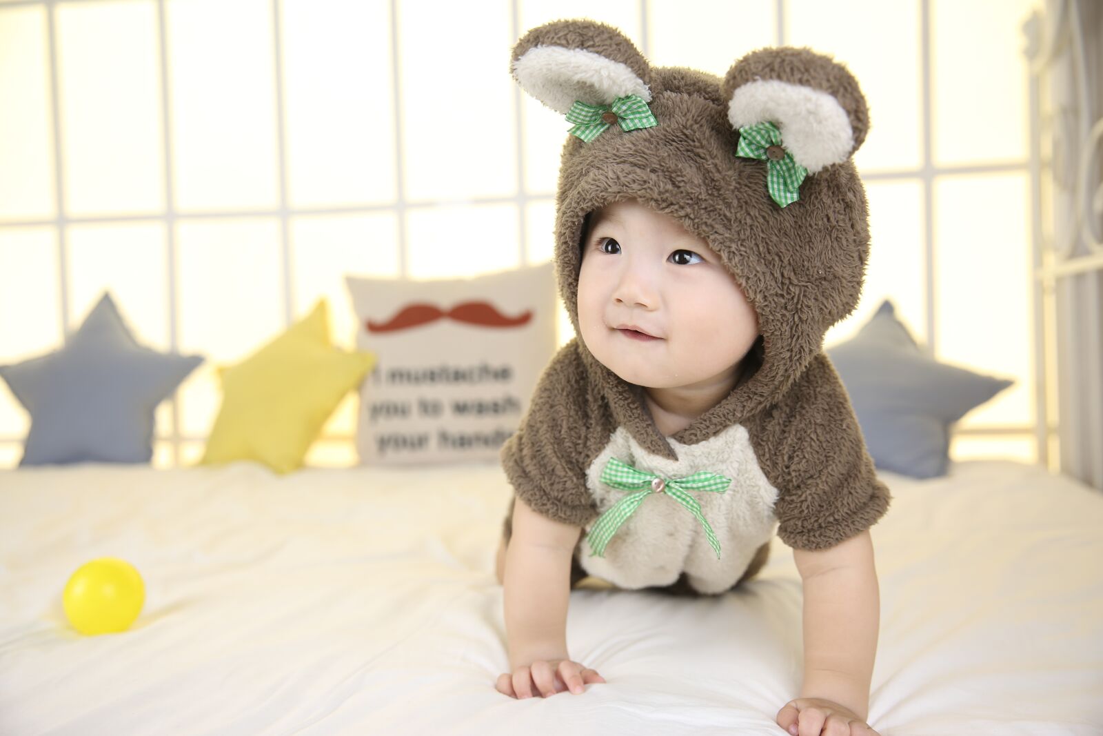 Canon EF 24-70mm F2.8L II USM sample photo. Cute baby, boy, crawling photography