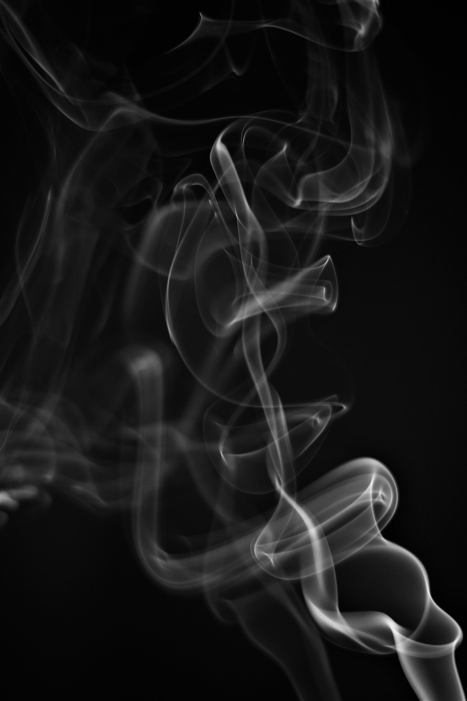Canon EOS 1200D (EOS Rebel T5 / EOS Kiss X70 / EOS Hi) + Canon EF 50mm F1.8 STM sample photo. Smoke, vapour, aroma photography