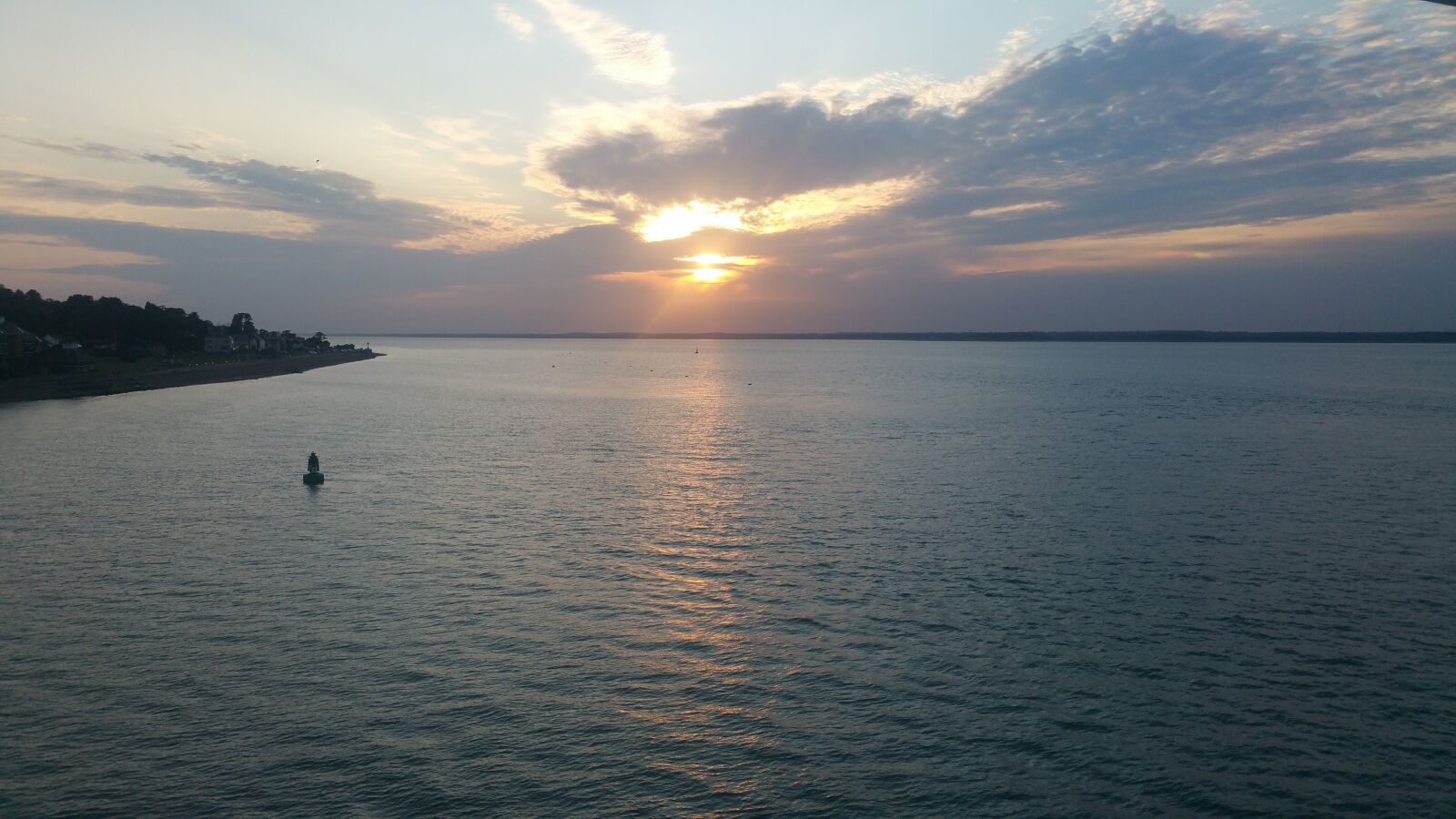 Samsung Galaxy Note4 sample photo. Cloudy sunset, ocean sunset photography