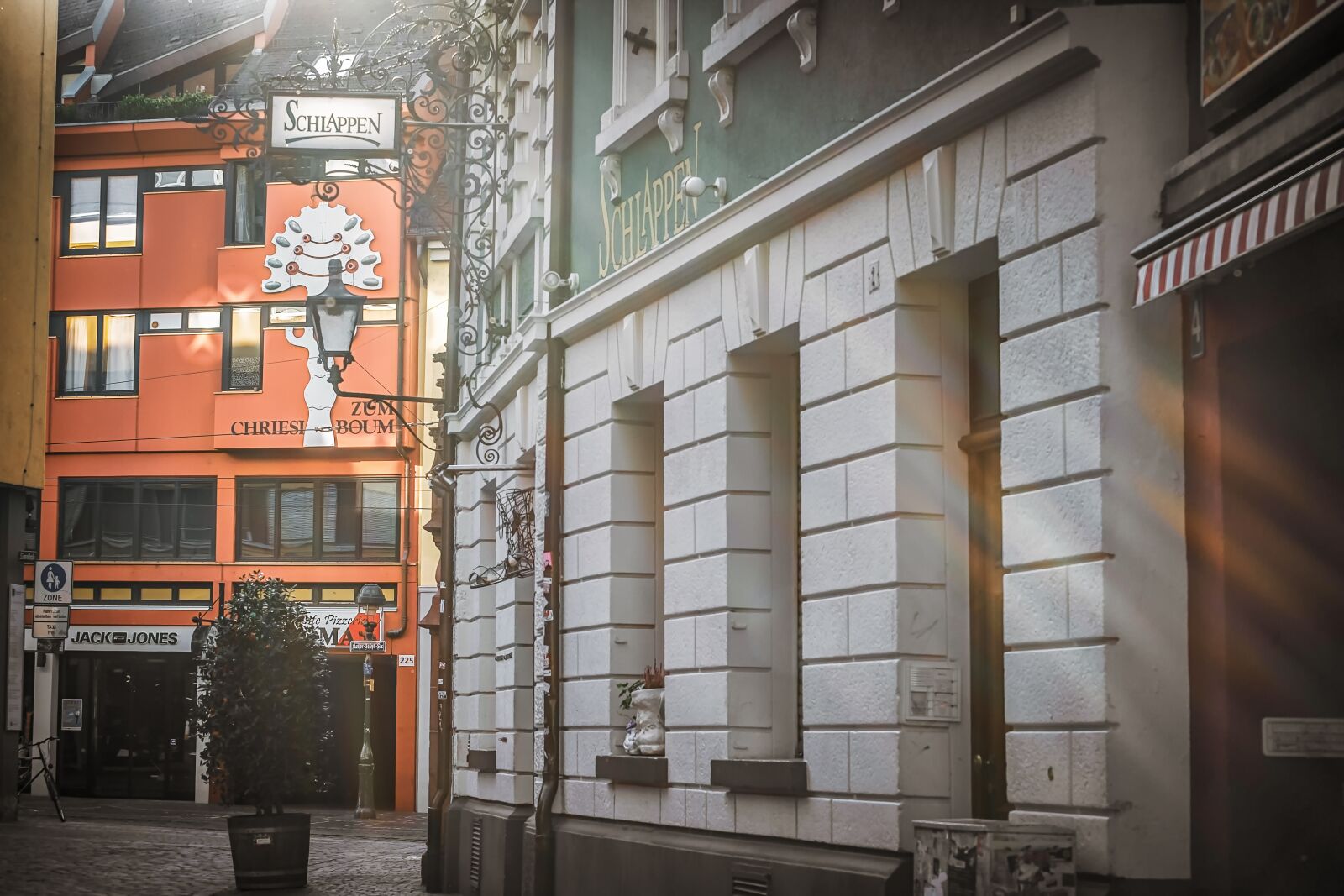 Fujifilm XF 55-200mm F3.5-4.8 R LM OIS sample photo. Downtown, freiburg, the bermuda photography