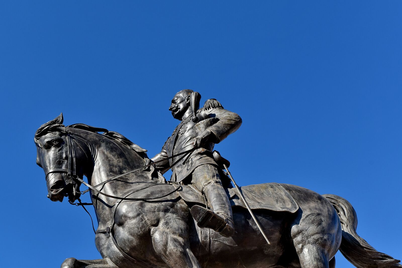 Nikon D5500 sample photo. Art, bronze, monument, sculpture photography