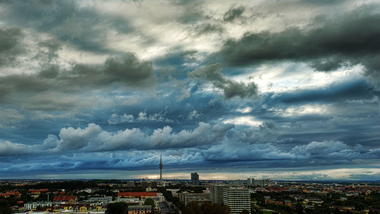 Sony a7 sample photo. Clouds, city, panorama photography