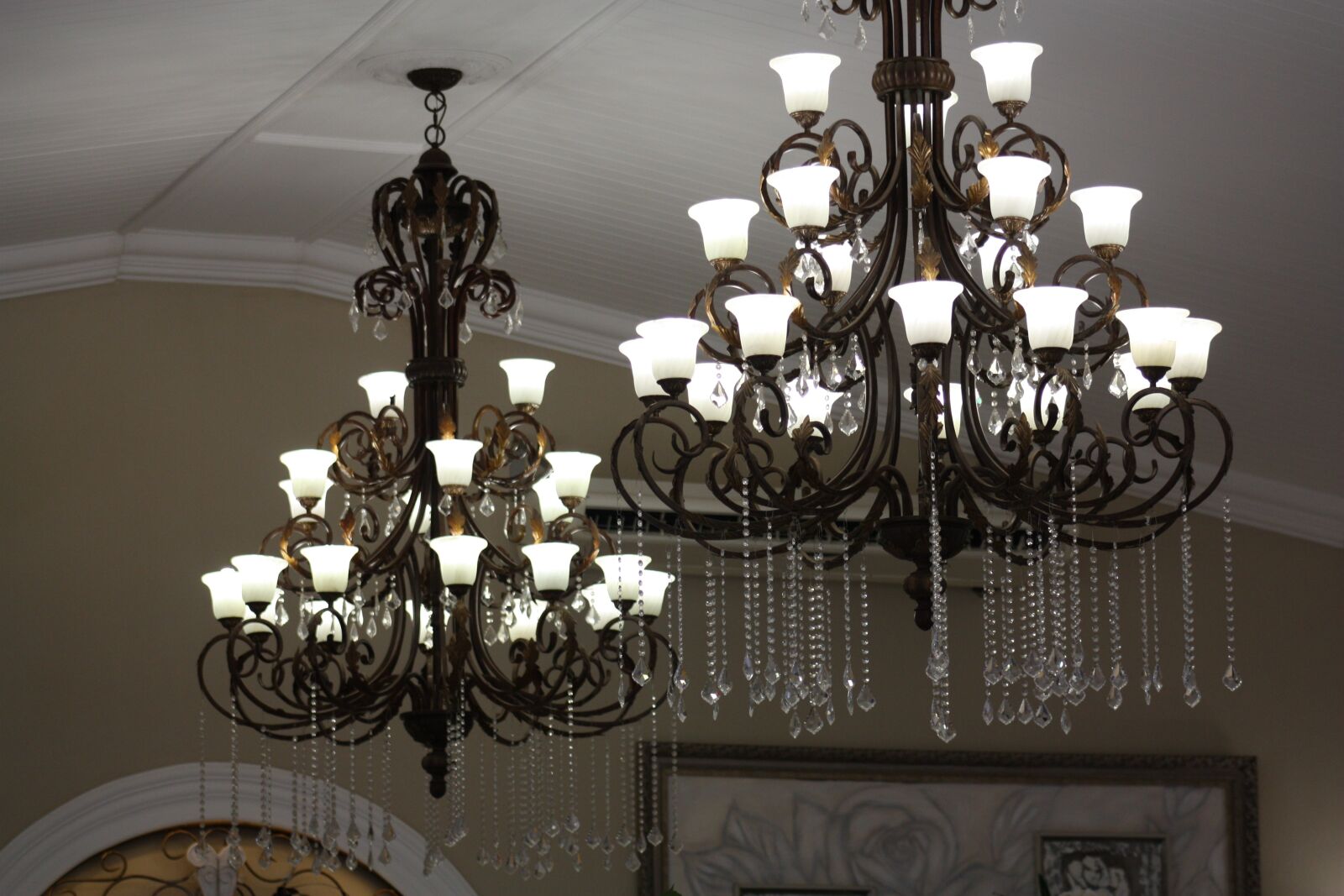 Canon EOS 450D (EOS Rebel XSi / EOS Kiss X2) sample photo. Light, chandelier, white photography