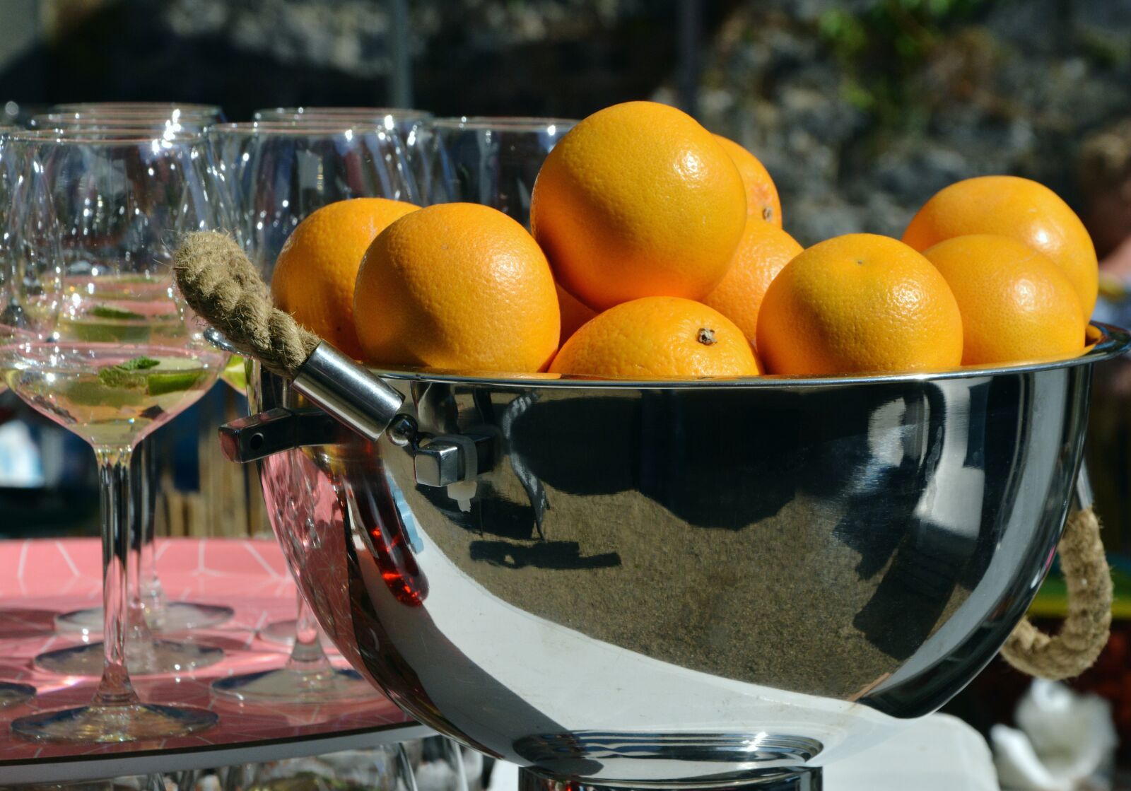 Nikon D5200 sample photo. Oranges, orange juice, glasses photography