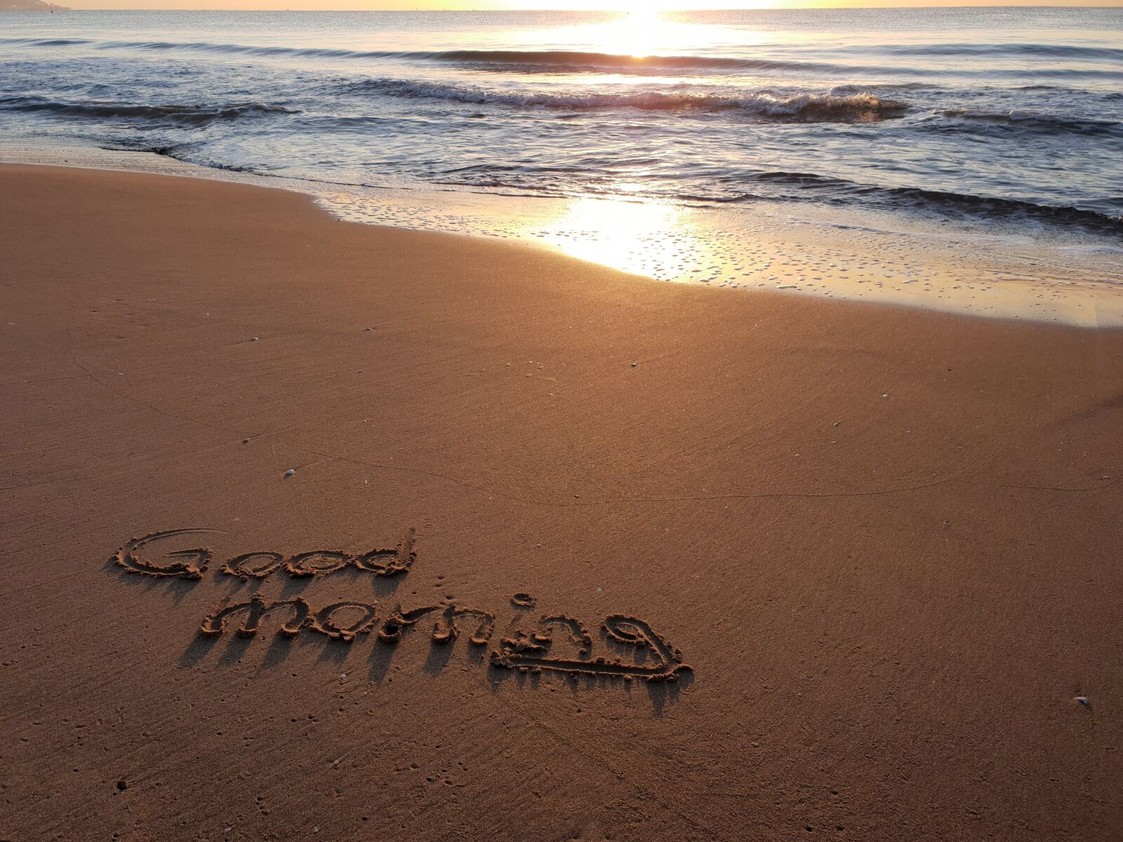 Samsung Galaxy S9+ sample photo. Good morning, beach, font photography