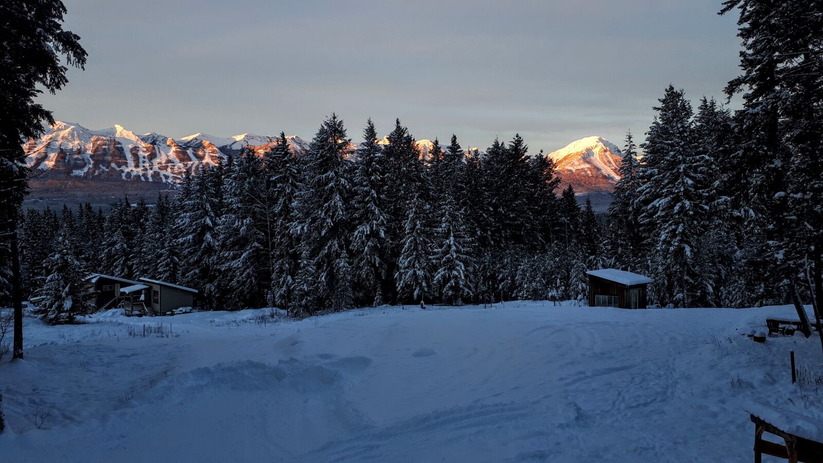 Samsung Galaxy A5(2017) sample photo. Mountains, kicking horse, snow photography