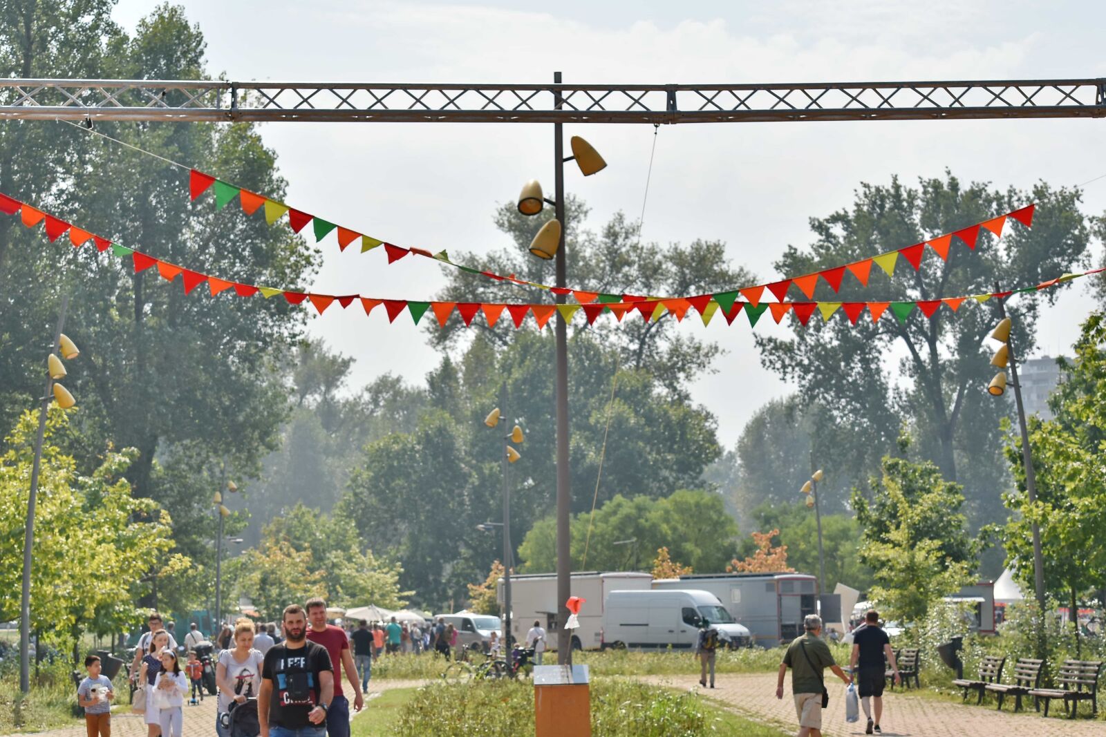 Nikon D5500 sample photo. Crowd, festival, recreation, relaxation photography