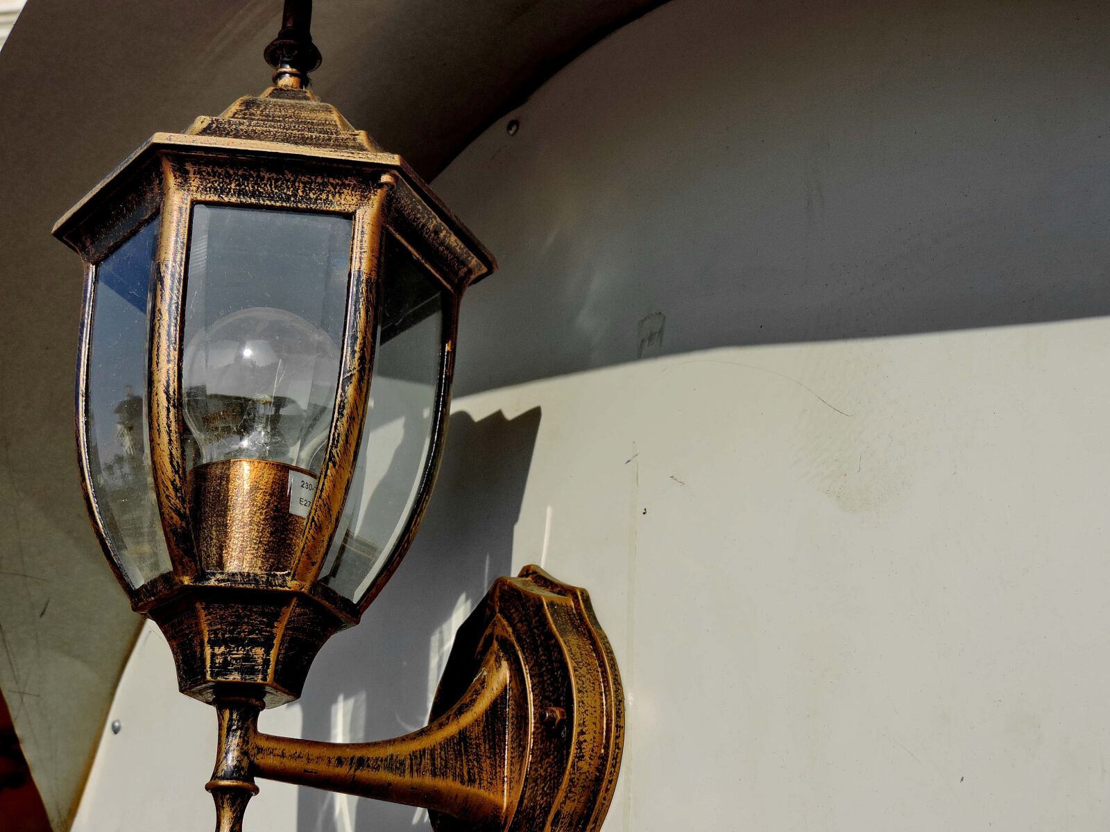 Nikon Coolpix P520 sample photo. Alloy, handmade, light bulb photography