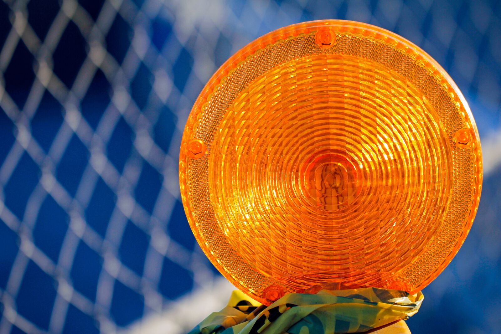 Canon EF 100mm F2.8L Macro IS USM sample photo. Safety, barricade, chain link photography