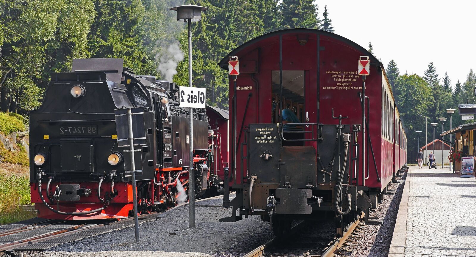 Panasonic Lumix DMC-GH3 sample photo. Locomotive, train, vehicle, station photography