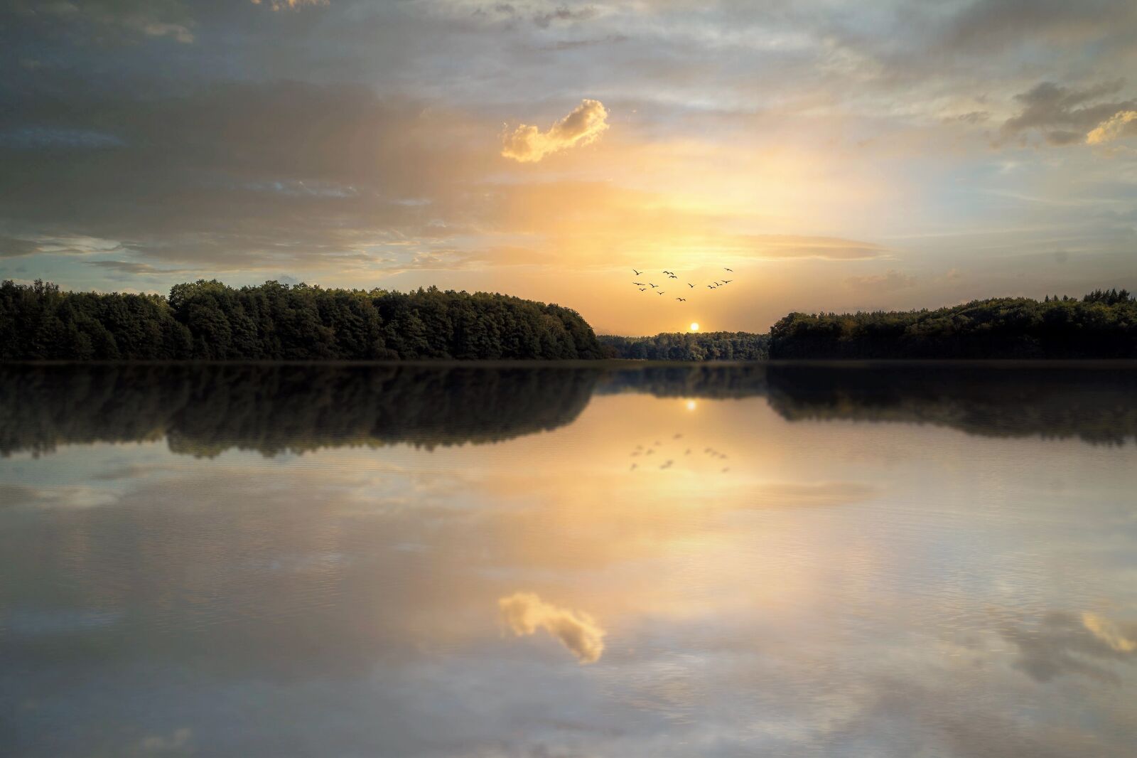 Canon EOS 600D (Rebel EOS T3i / EOS Kiss X5) sample photo. Lake, mirroring, nature photography