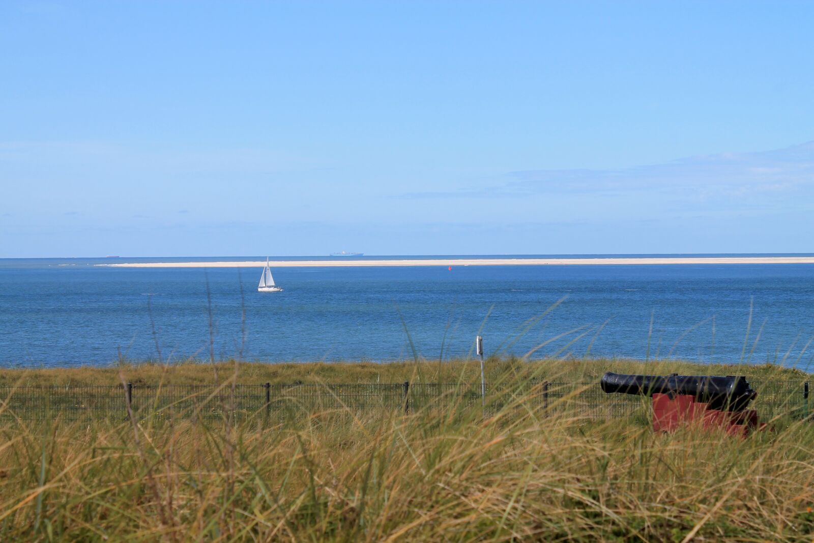 Canon EOS 1100D (EOS Rebel T3 / EOS Kiss X50) sample photo. Sea, landscape, netherlands photography