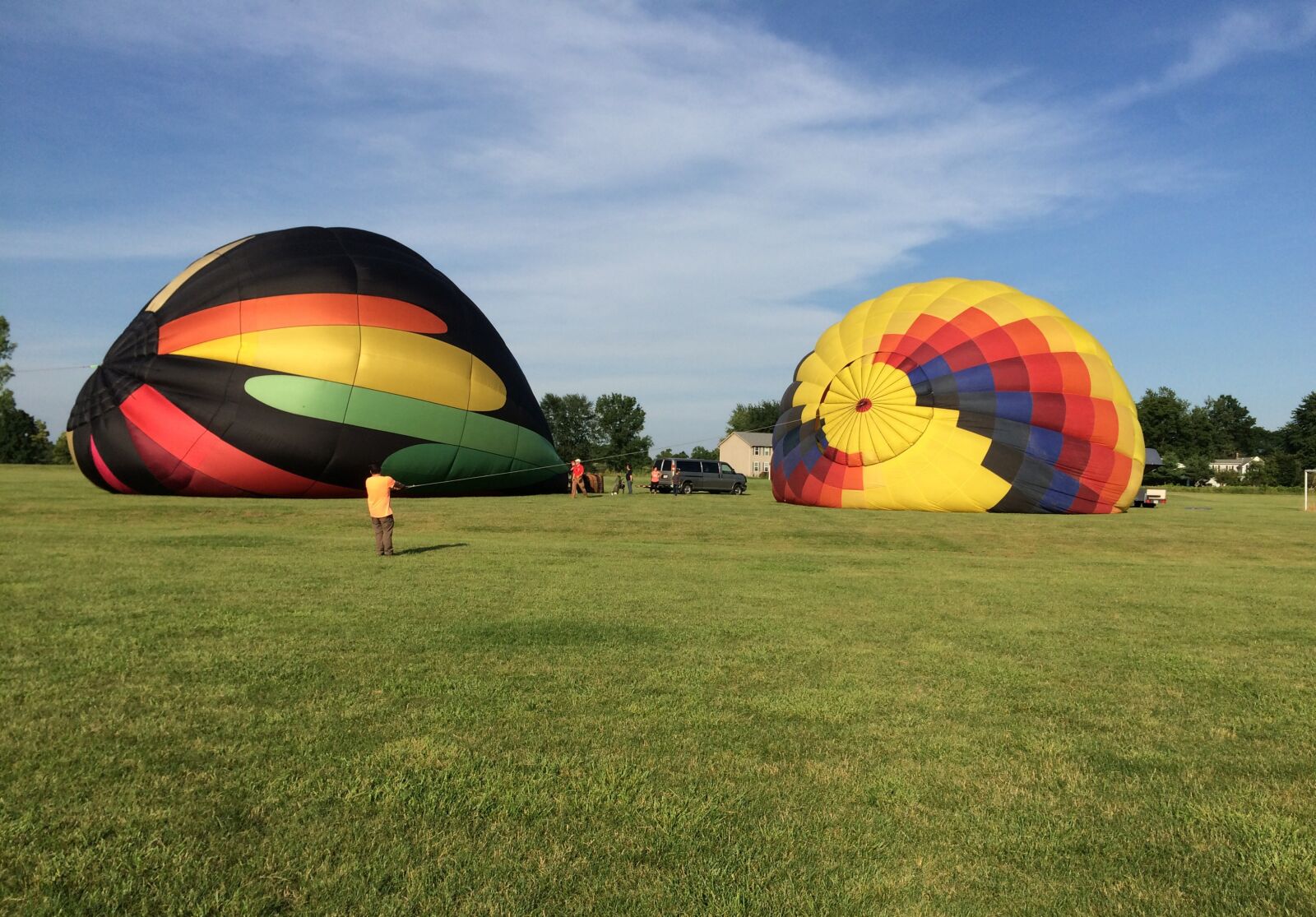 iPhone 5s back camera 4.15mm f/2.2 sample photo. Teamwork, hot air balloon photography