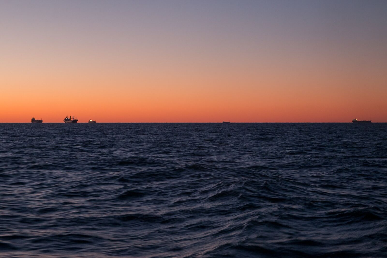 Canon EOS 70D sample photo. Ships, horizon, sunset photography