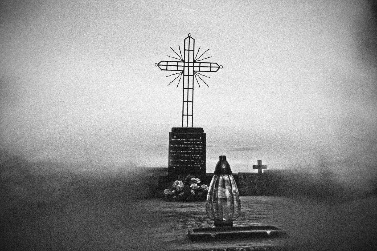 Canon EF-S 18-55mm F3.5-5.6 II sample photo. Cemetery, grave photography