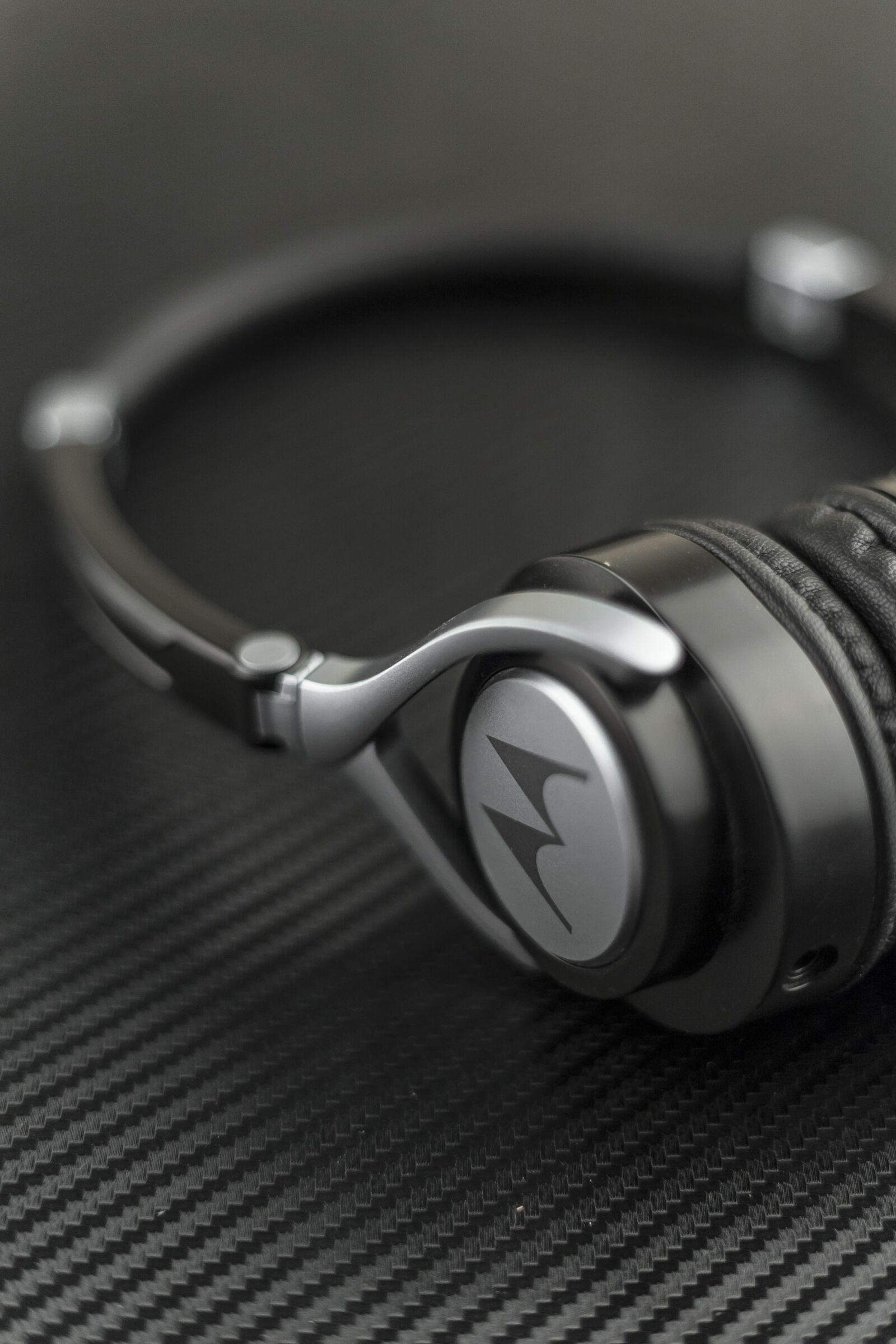 Canon EOS 6D + Canon EF 50mm F1.8 STM sample photo. Music, headphone, motorola photography
