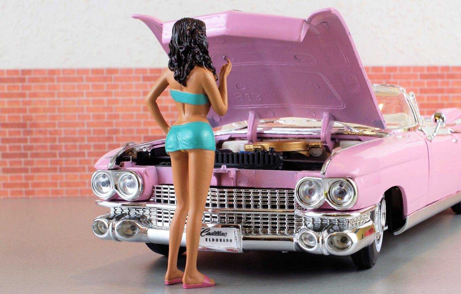 Sony DT 18-70mm F3.5-5.6 sample photo. Model car, cadillac, cadillac photography