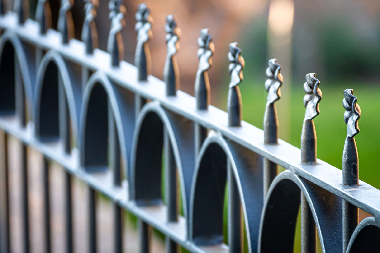 Canon EOS 650D (EOS Rebel T4i / EOS Kiss X6i) sample photo. Fence, metal, architecture photography