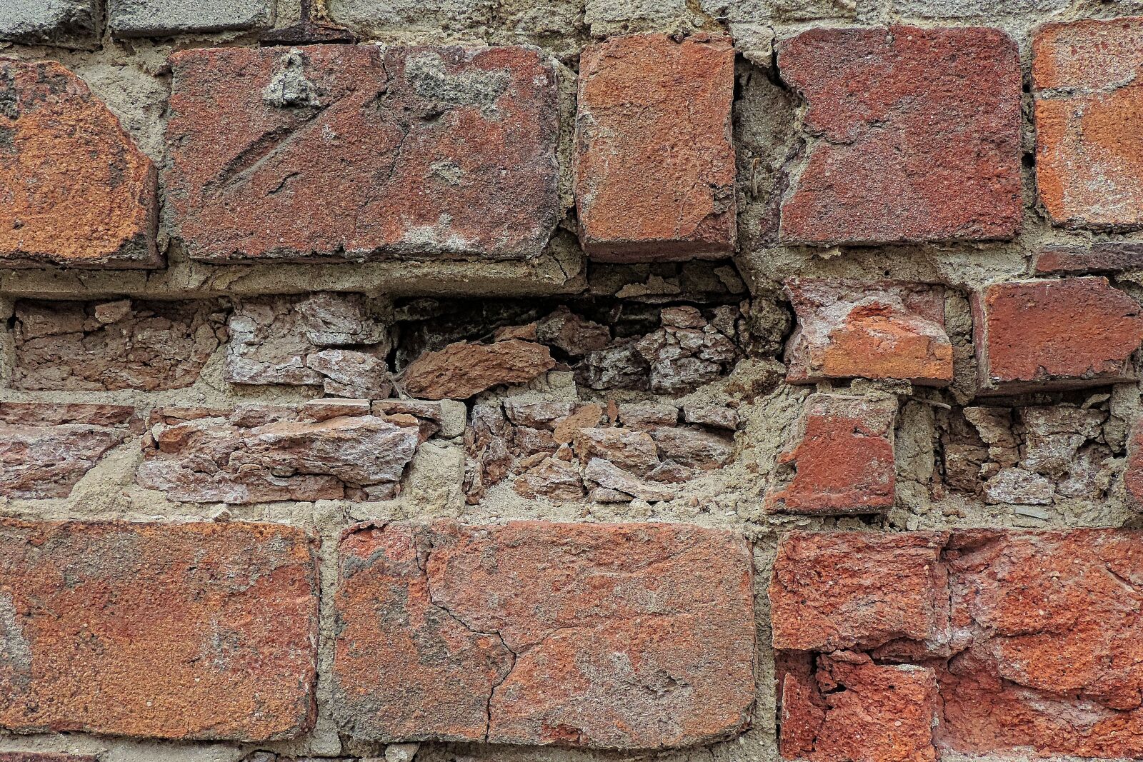 Nikon Coolpix P520 sample photo. Wall, old, bricks photography
