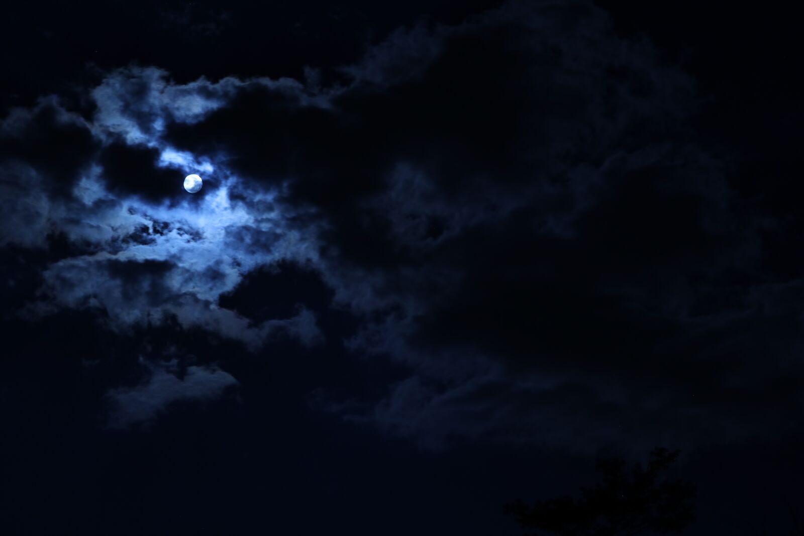 Canon EOS 80D sample photo. Moon, sky, clouds photography