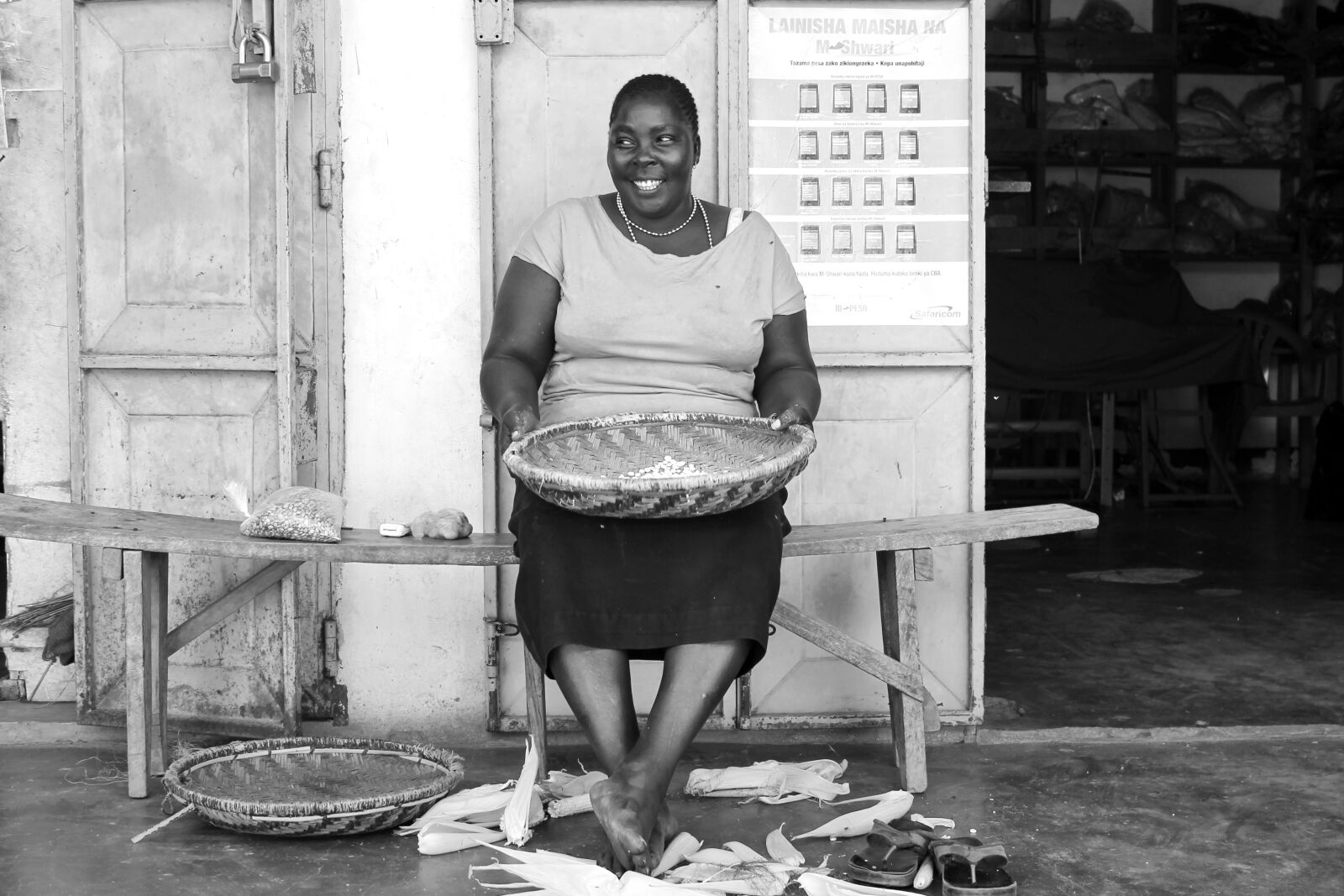 Canon EOS 1100D (EOS Rebel T3 / EOS Kiss X50) sample photo. Africa, woman, black photography