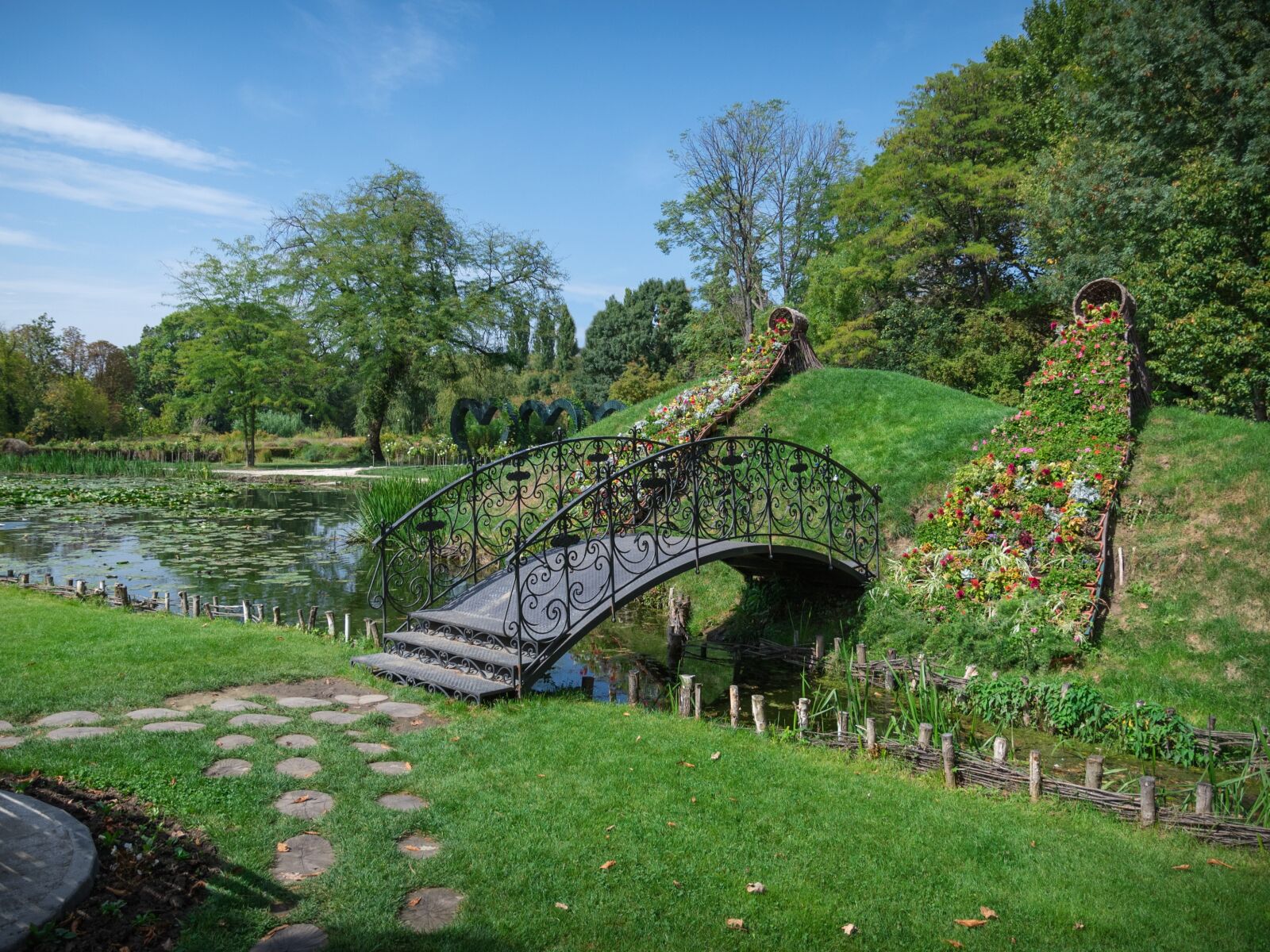 Nikon D750 sample photo. Park, green, trees photography