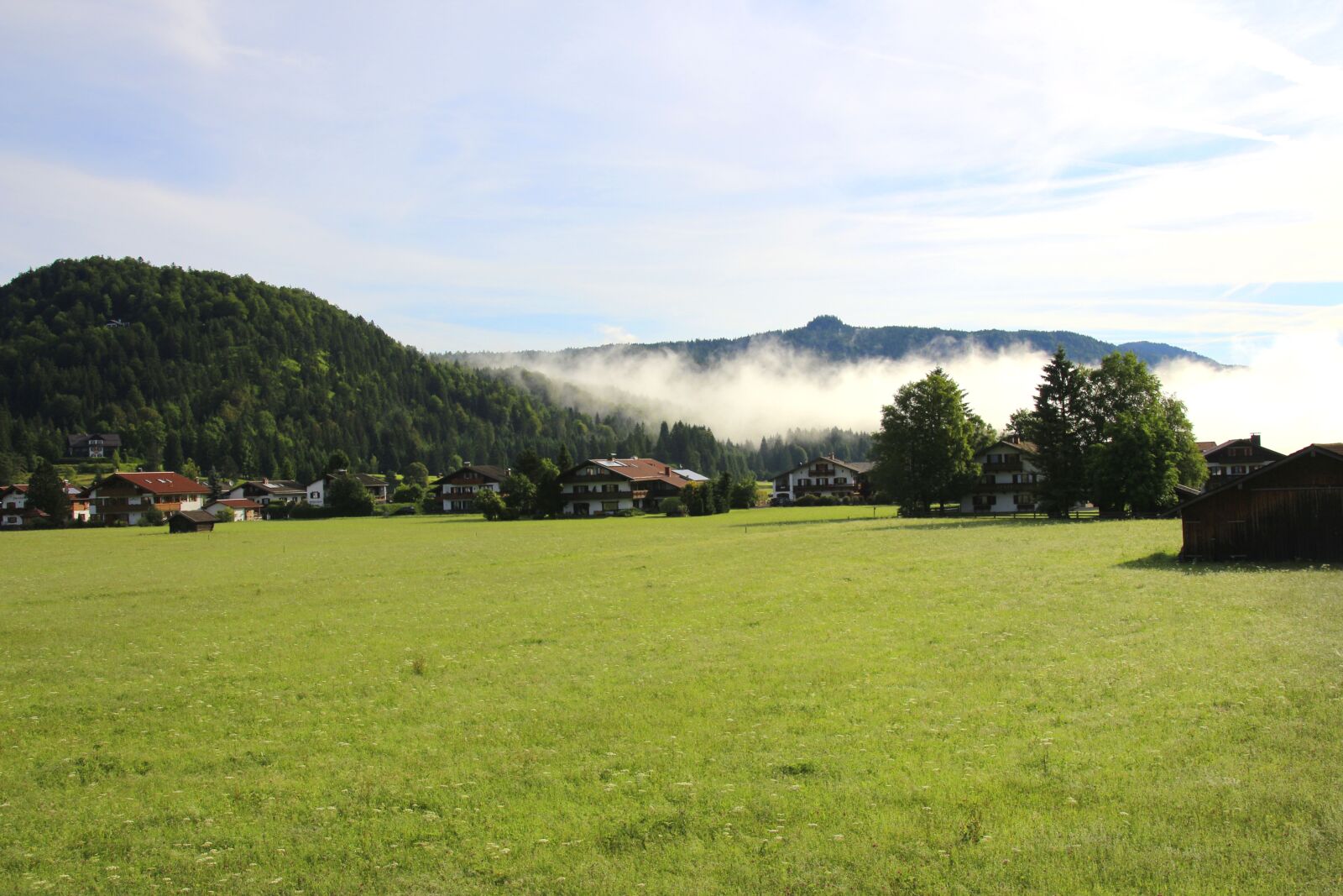 Canon EOS 700D (EOS Rebel T5i / EOS Kiss X7i) sample photo. Wallgau, meadow, clouds photography