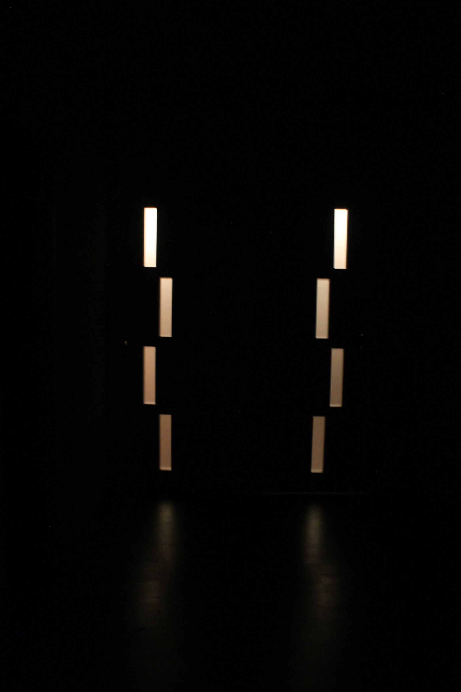 Canon EOS 1100D (EOS Rebel T3 / EOS Kiss X50) sample photo. Doors, lights photography