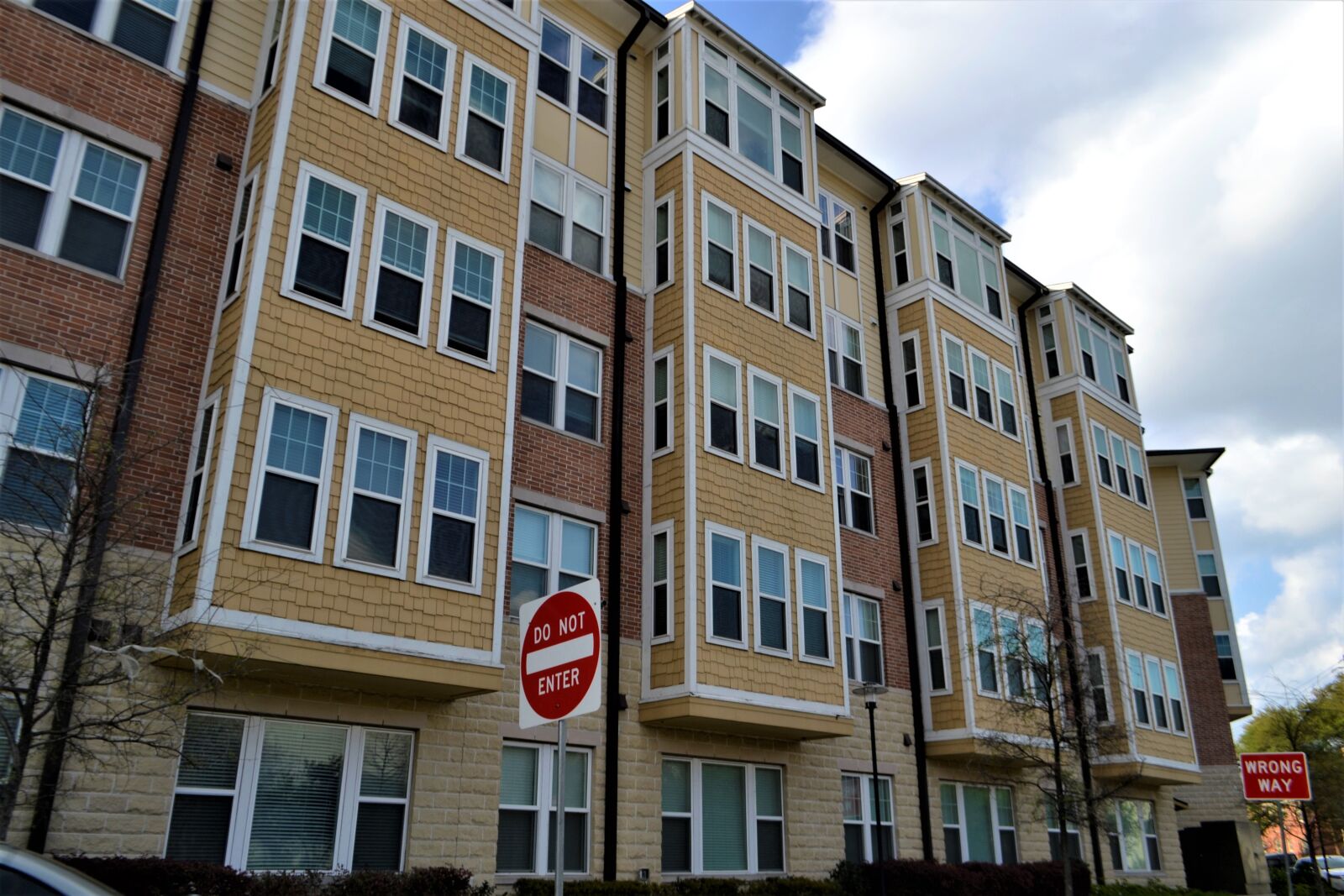Nikon D3100 sample photo. South houston, apartment building photography