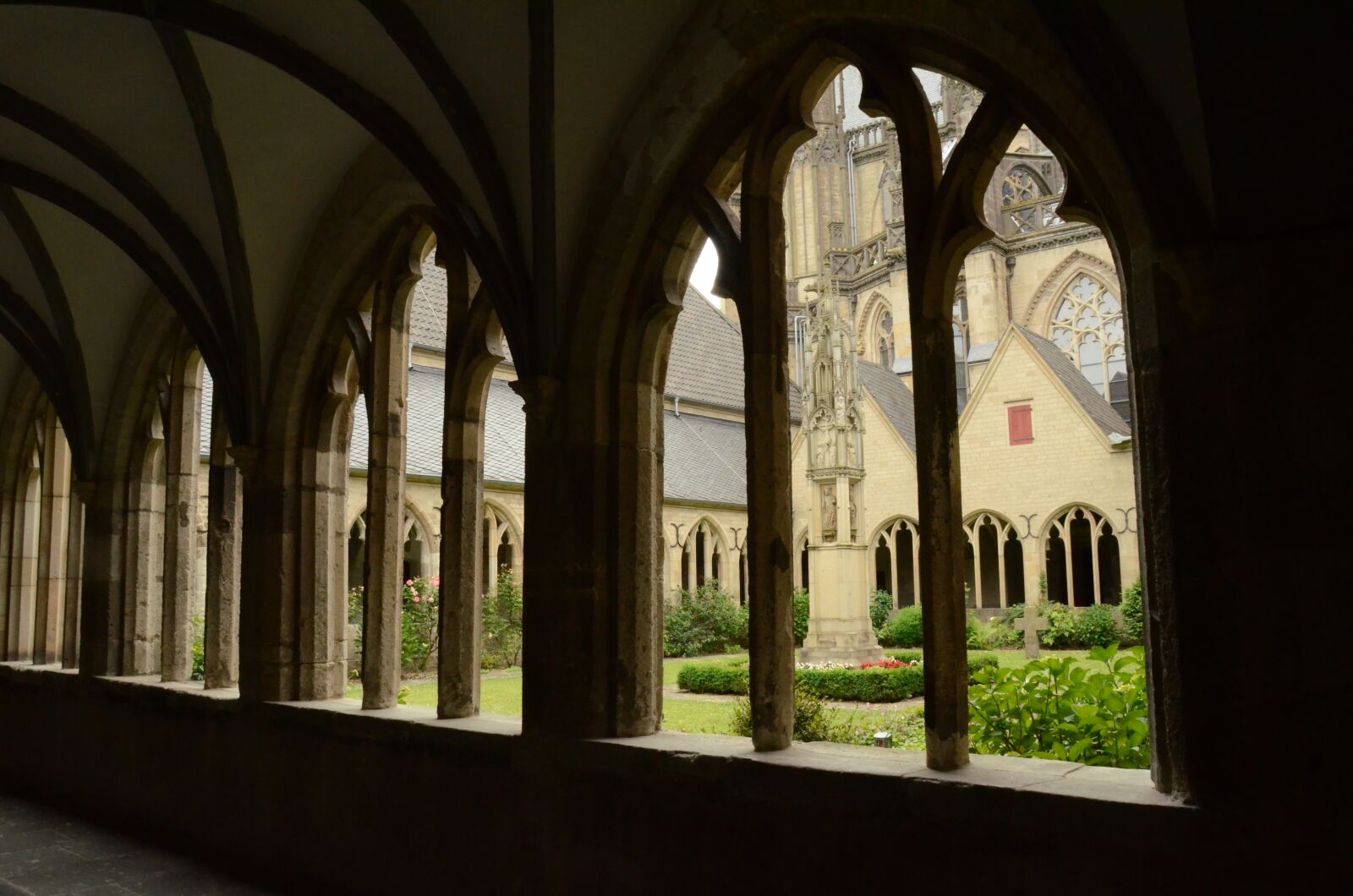 Nikon D7000 sample photo. Cathedral, church, sint victor photography