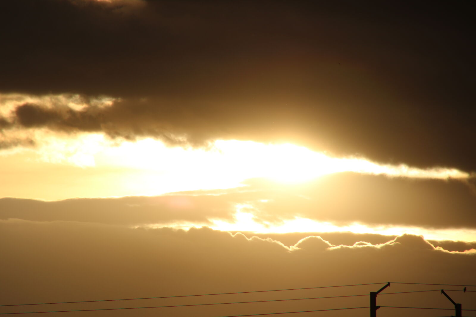 Canon EOS 7D Mark II sample photo. Clouds, evening, sky, sun photography