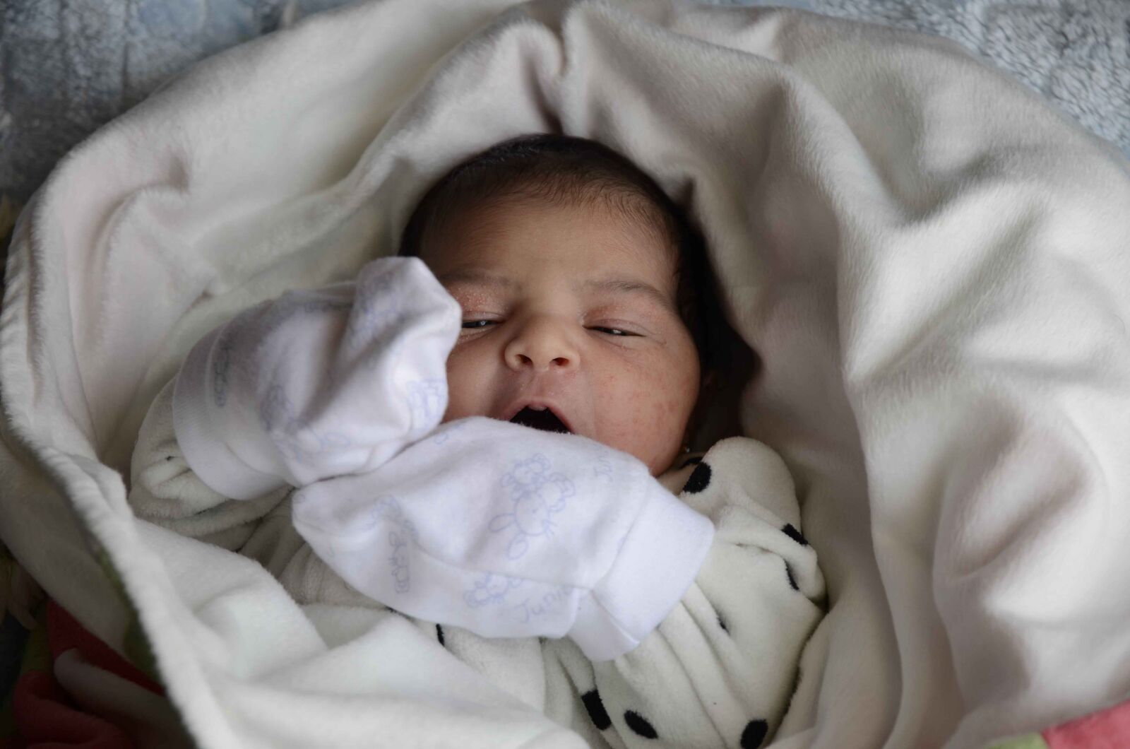 Nikon D7000 sample photo. Baby, new, born, yawn photography