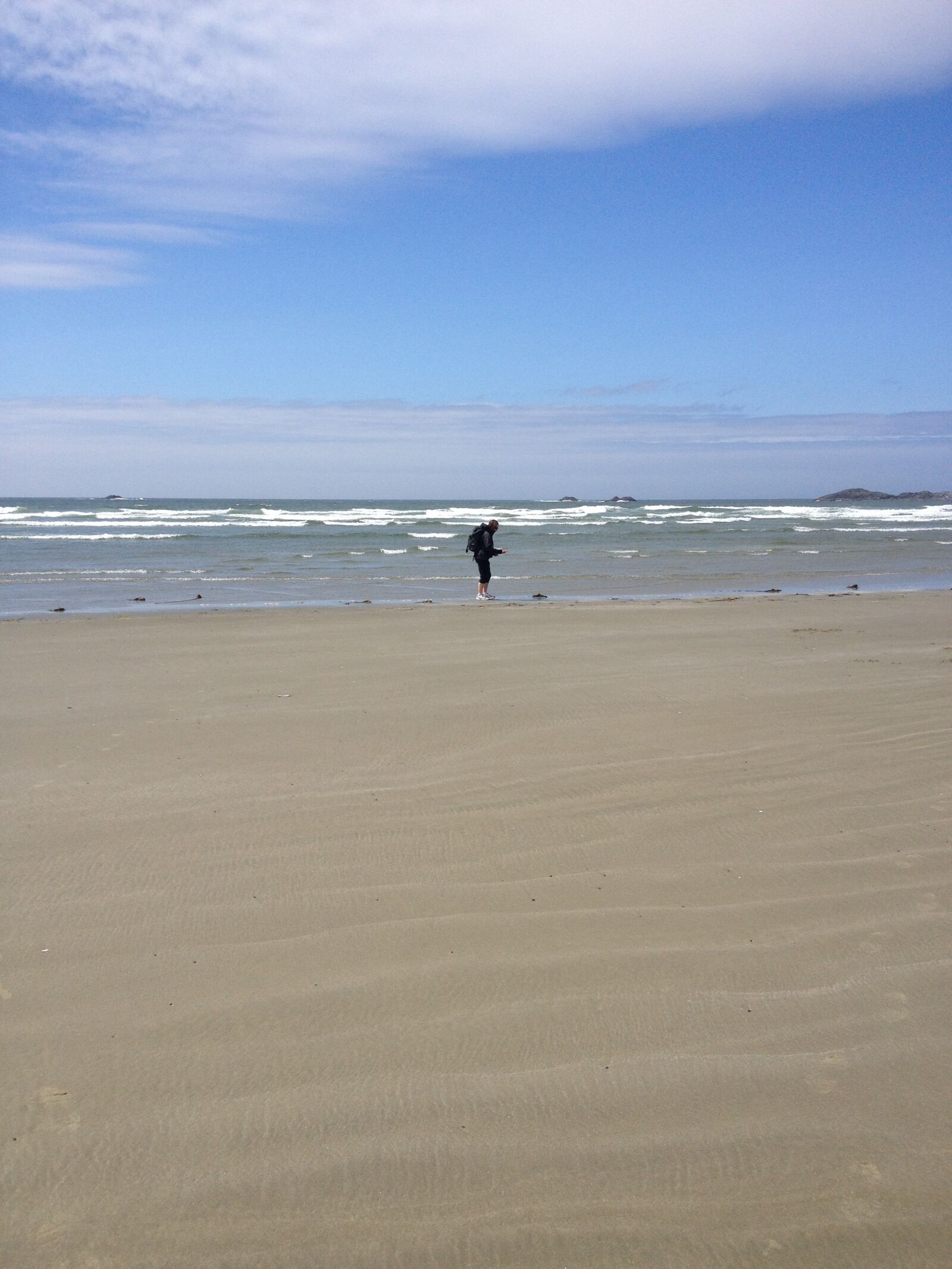 iPhone 4S back camera 4.28mm f/2.4 sample photo. Ocean, beach, sky photography